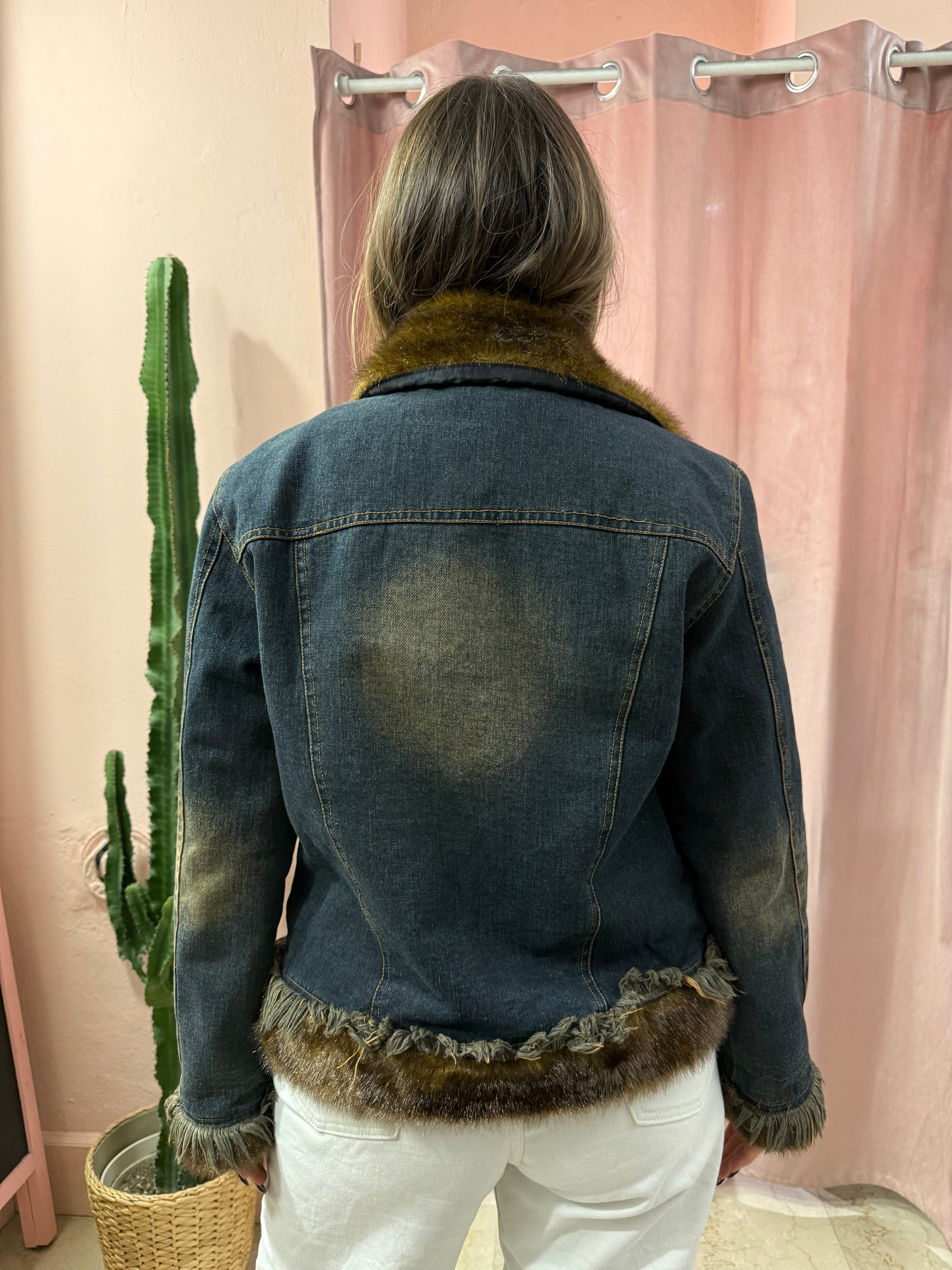 Giacca in denim con pellicciotto