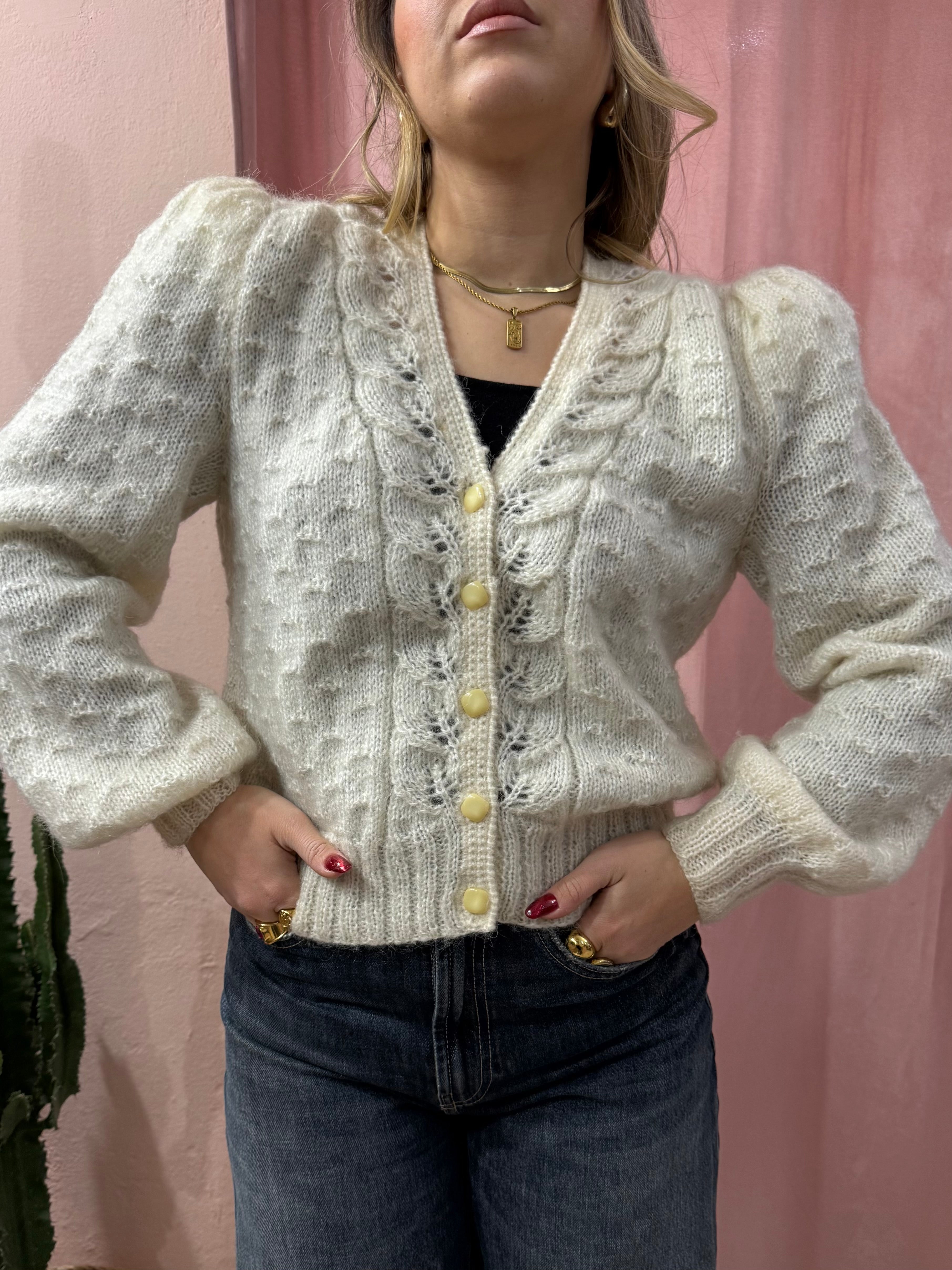 Cardigan panna con maniche gigot