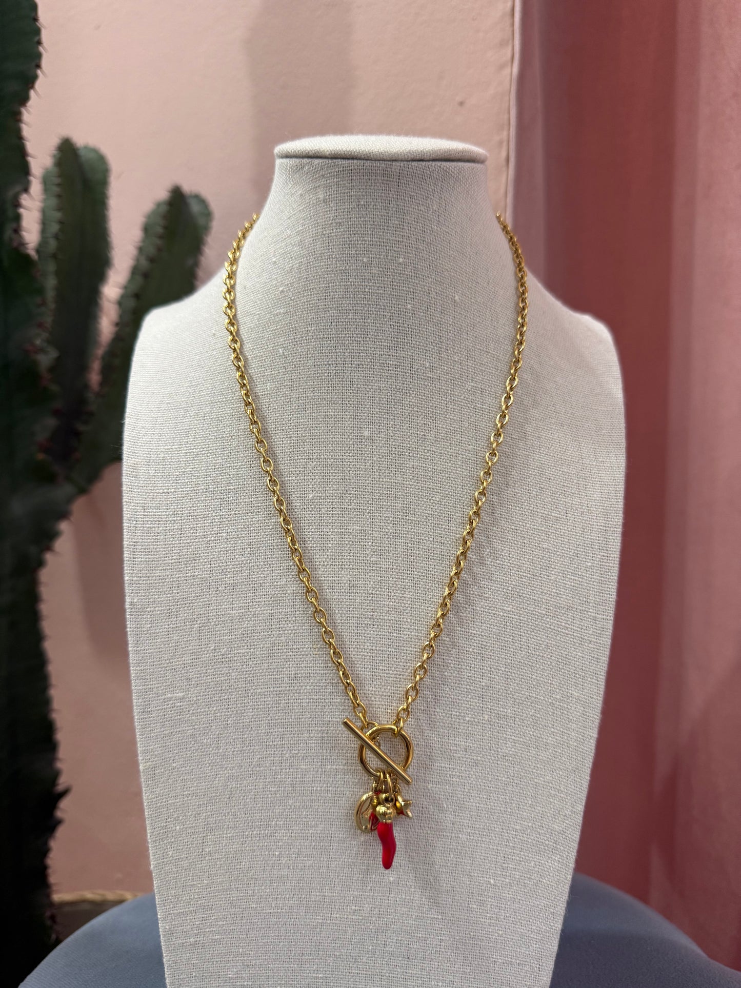 Collana con cornetto portafortuna