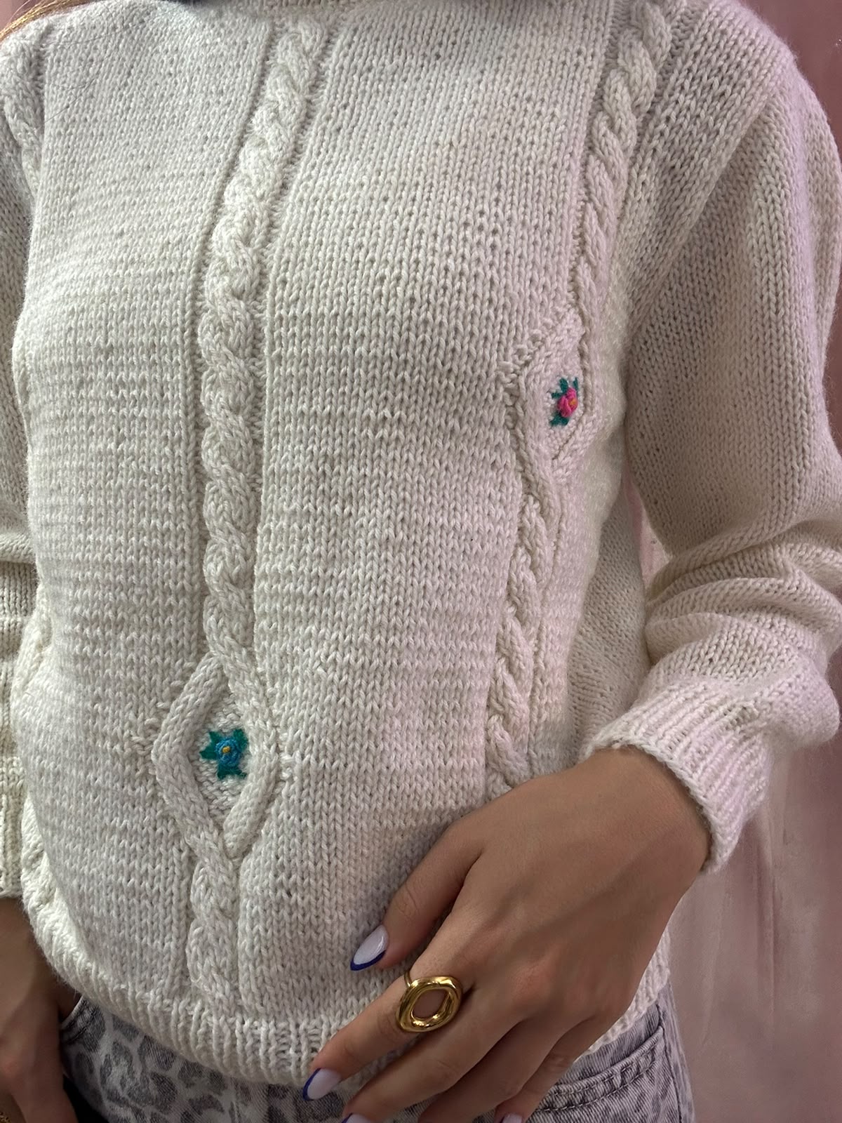 Maglione vintage con ricami fiori in lana