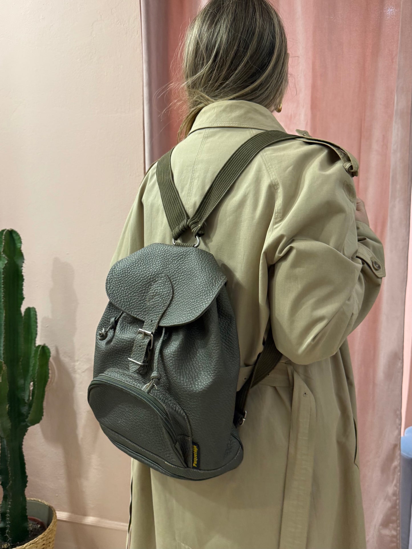 Zainetto vintage martellato