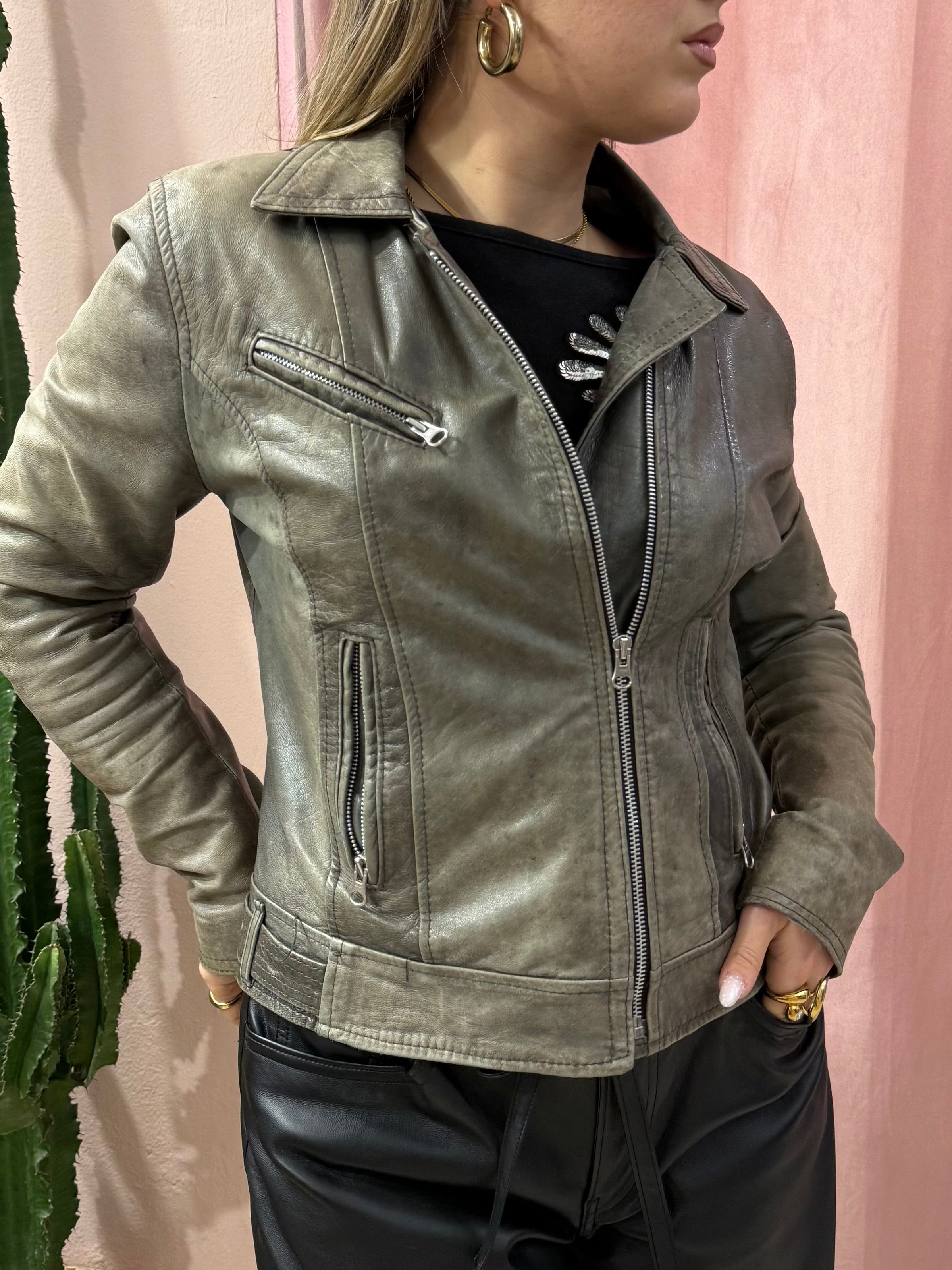 Chiodo in pelle effetto invecchiato