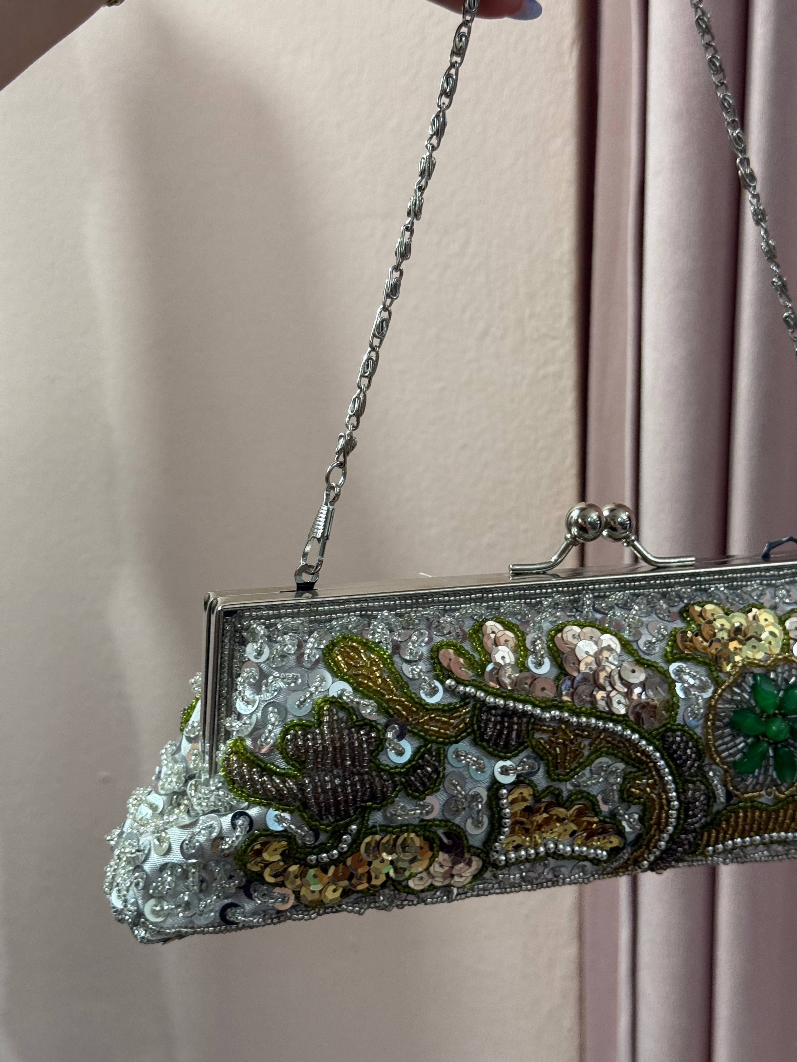 pochette vintage 00s ricamata con paillettes