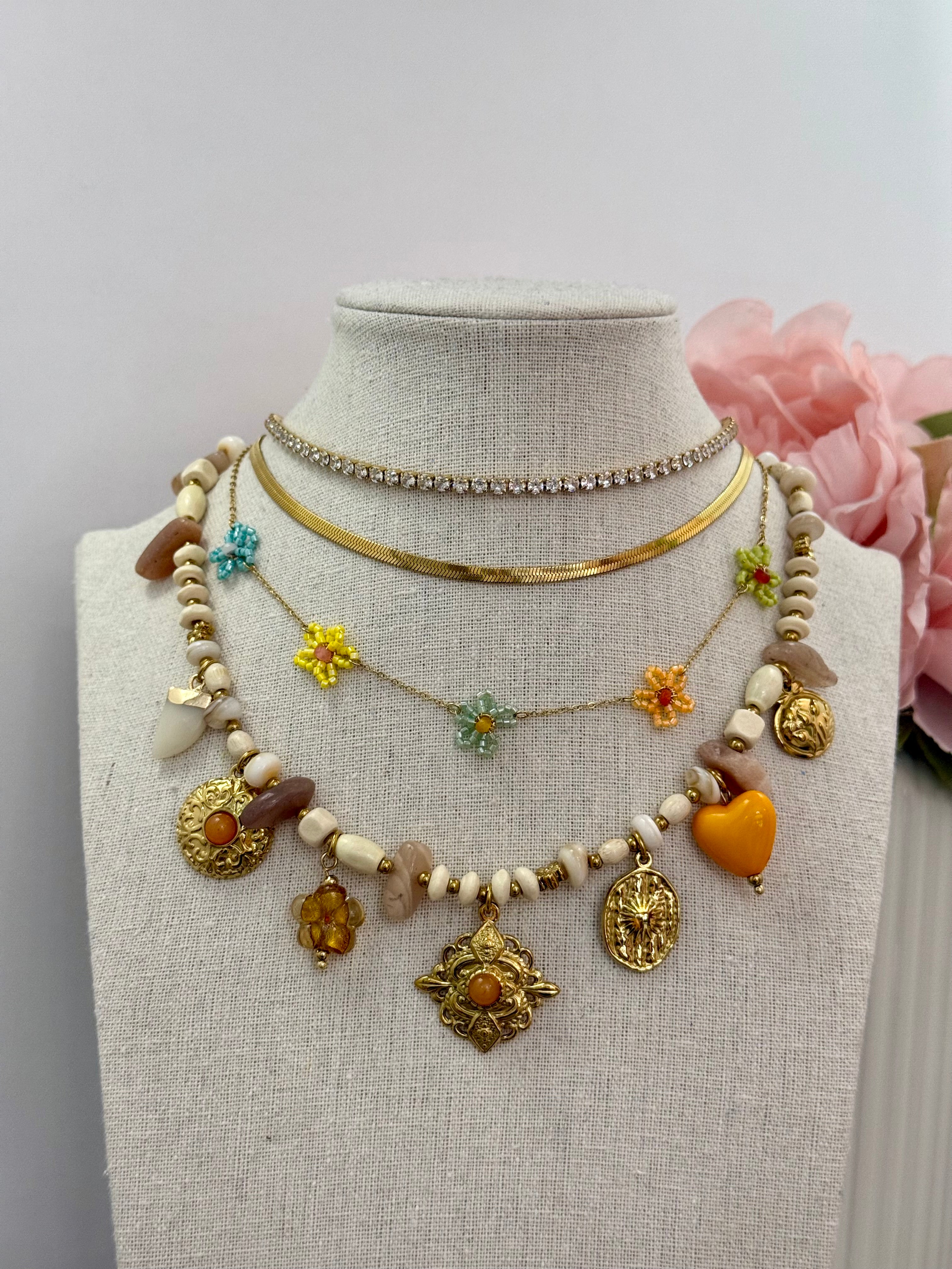 Collana multicharm India