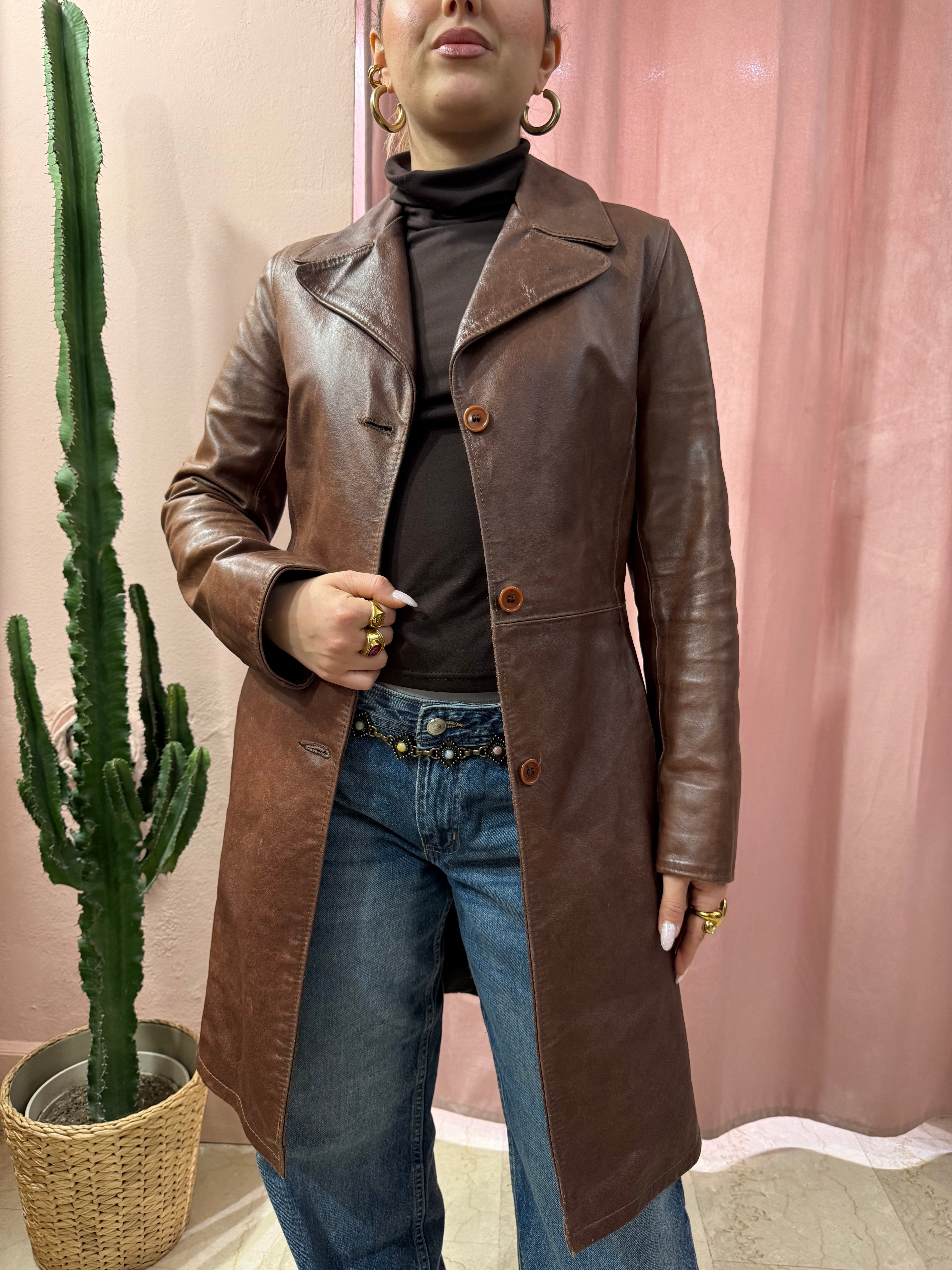 Trench in vera pelle effetto invecchiato