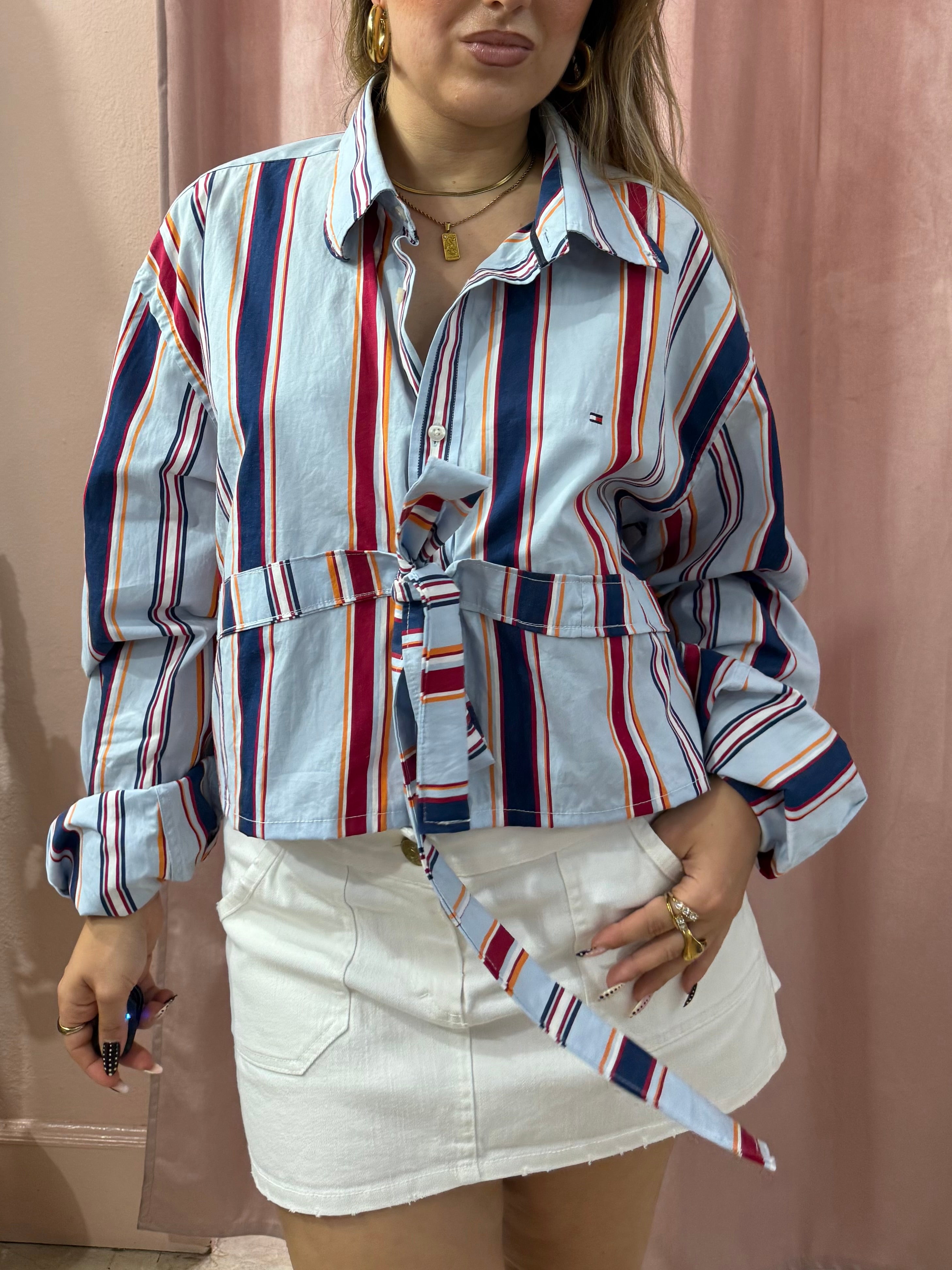 Camicia Tommy H. upcycling righe azzurre, blu e rosse