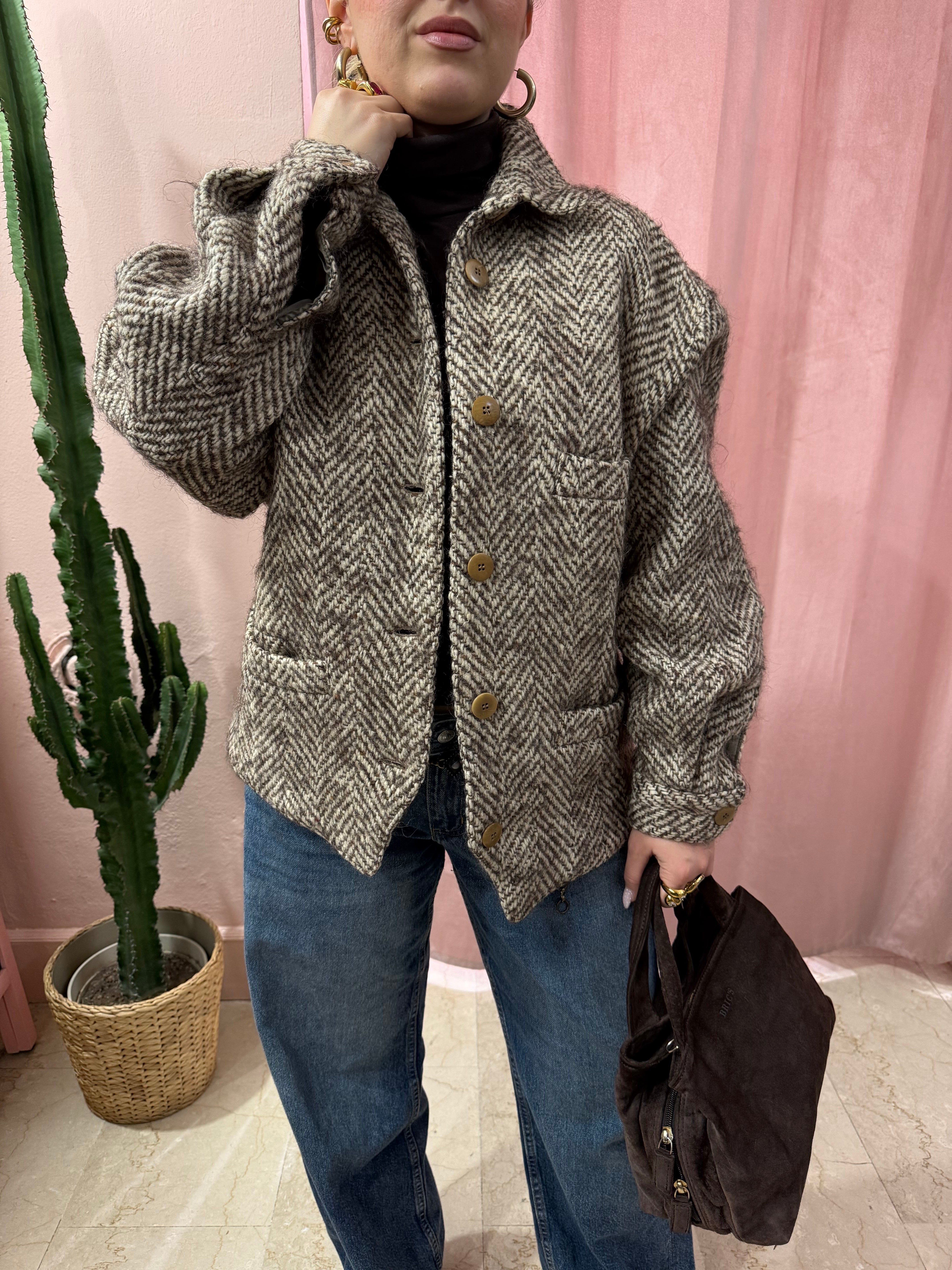 Cappotto corto spigato in lana