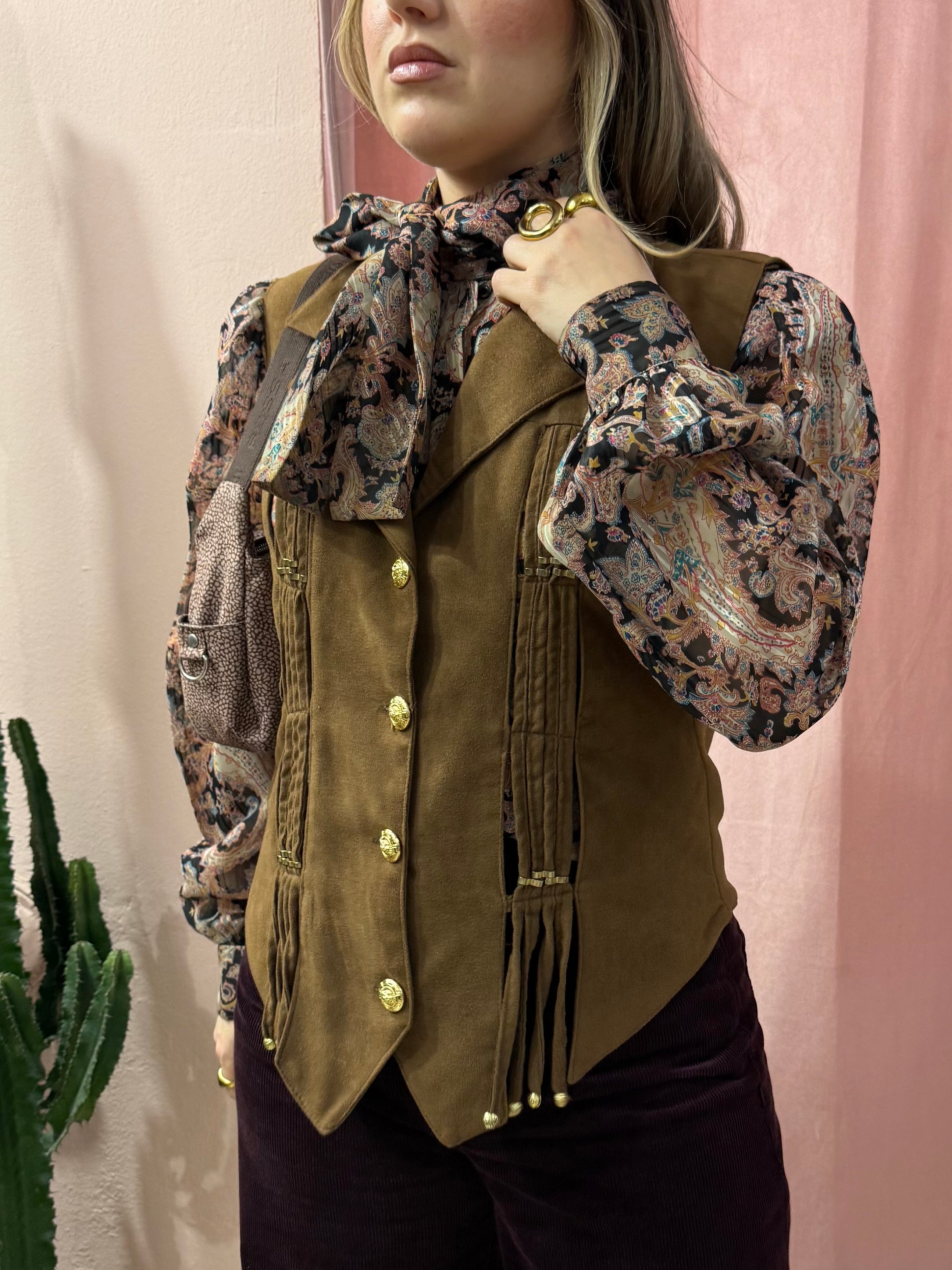 Gilet smanicato effetto scamosciato