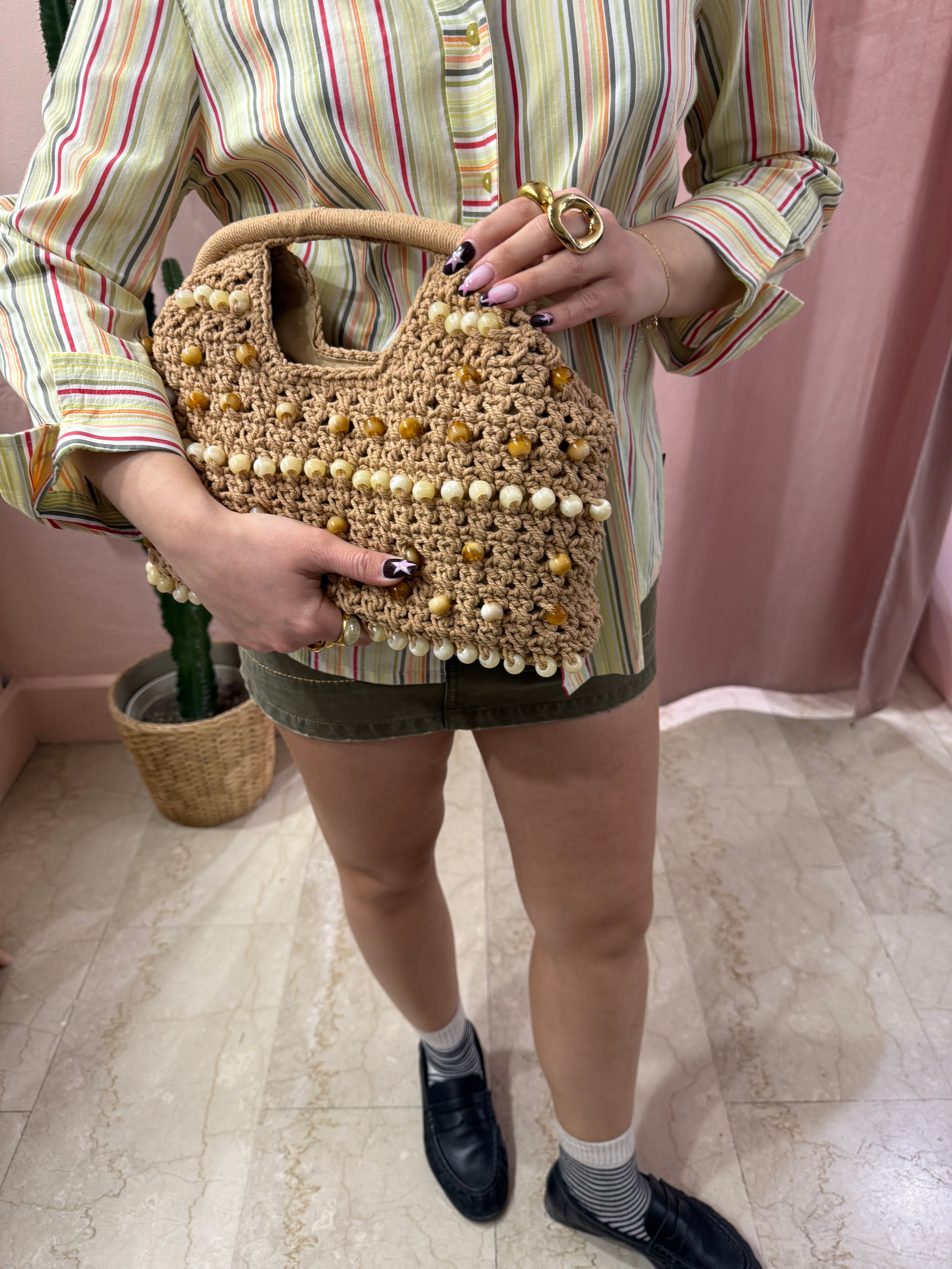 Borsa intrecciata con perline