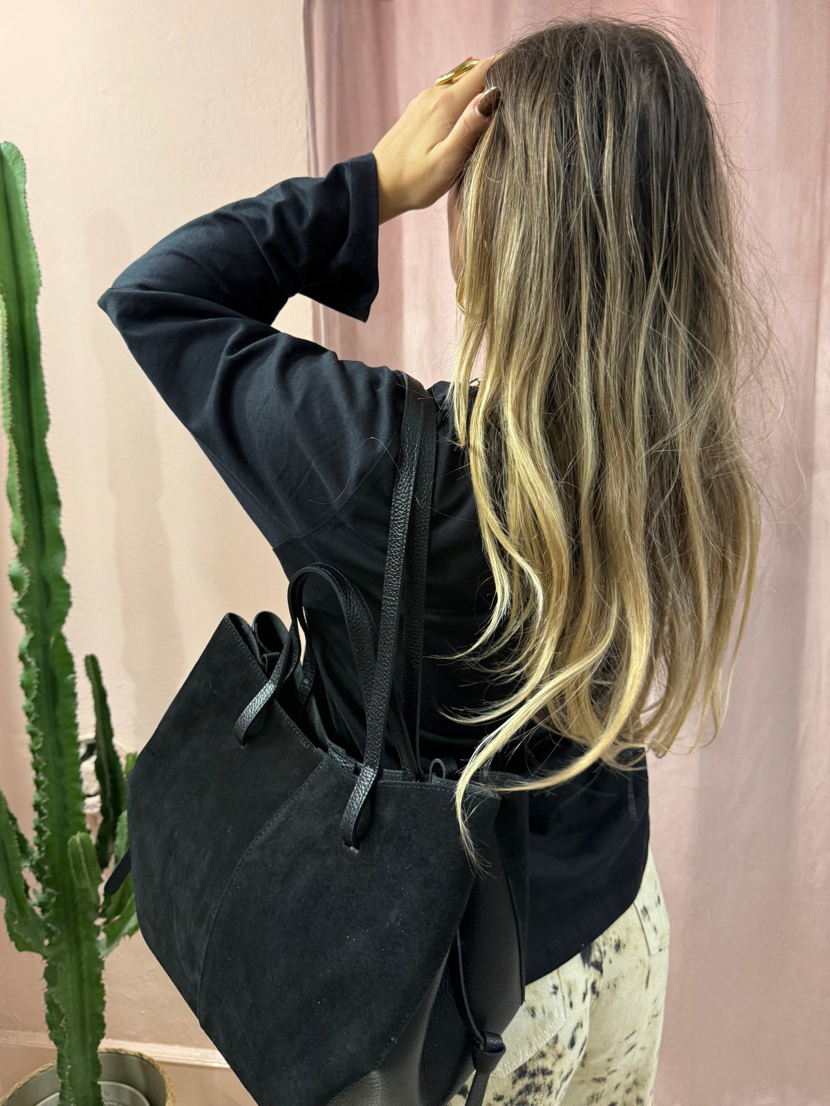 Borsa in vera pelle scamosciata nera