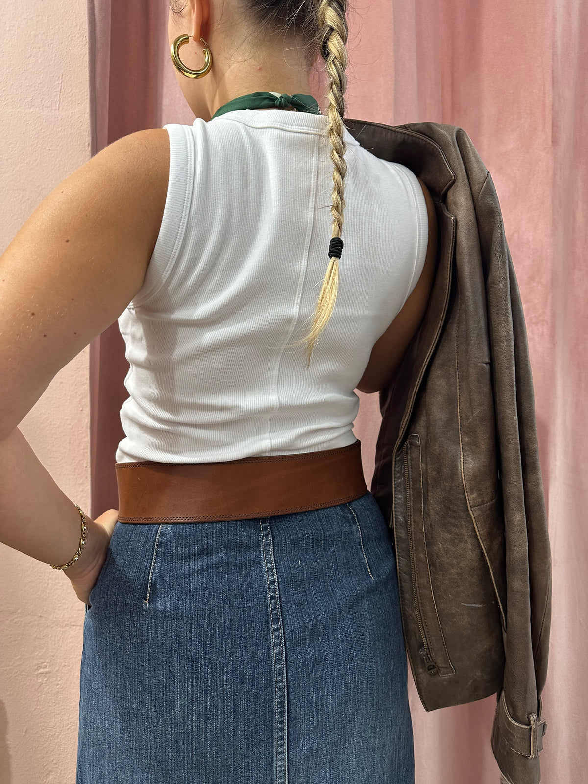 Cinturone vintage con catene dorate