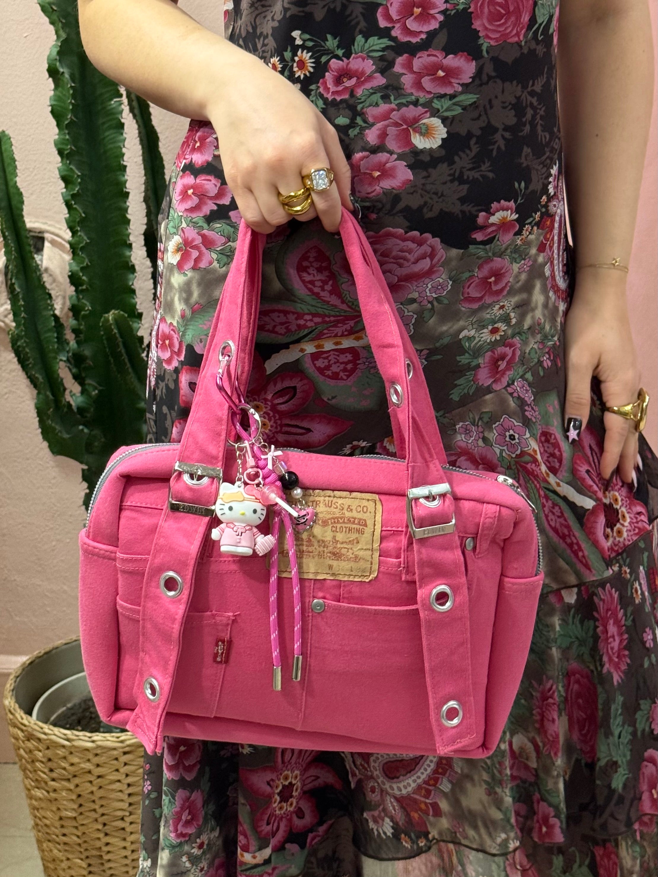 Borsa Levis upcycling fucsia