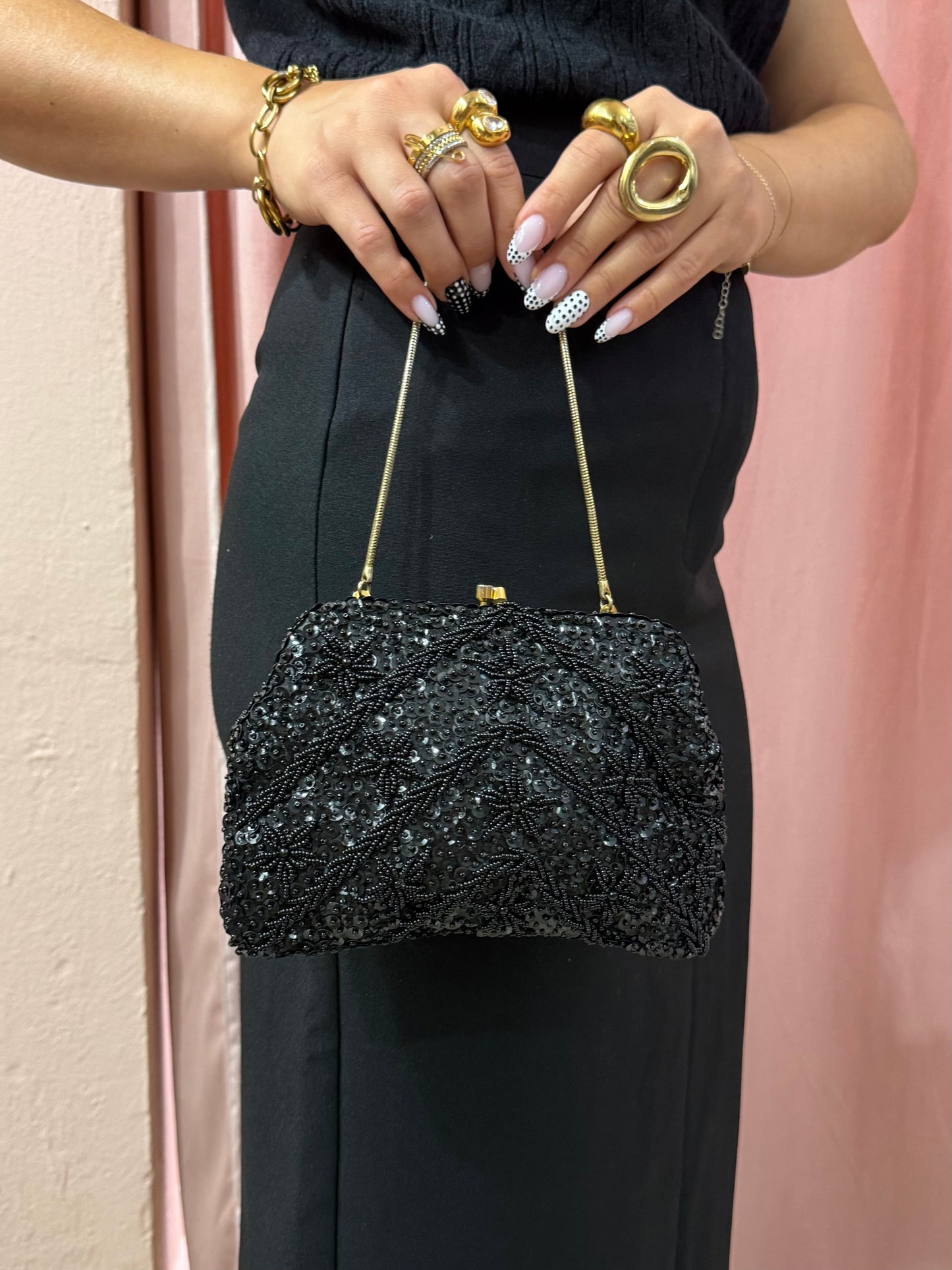 Borsetta vintage ricamata con paillettes e perline