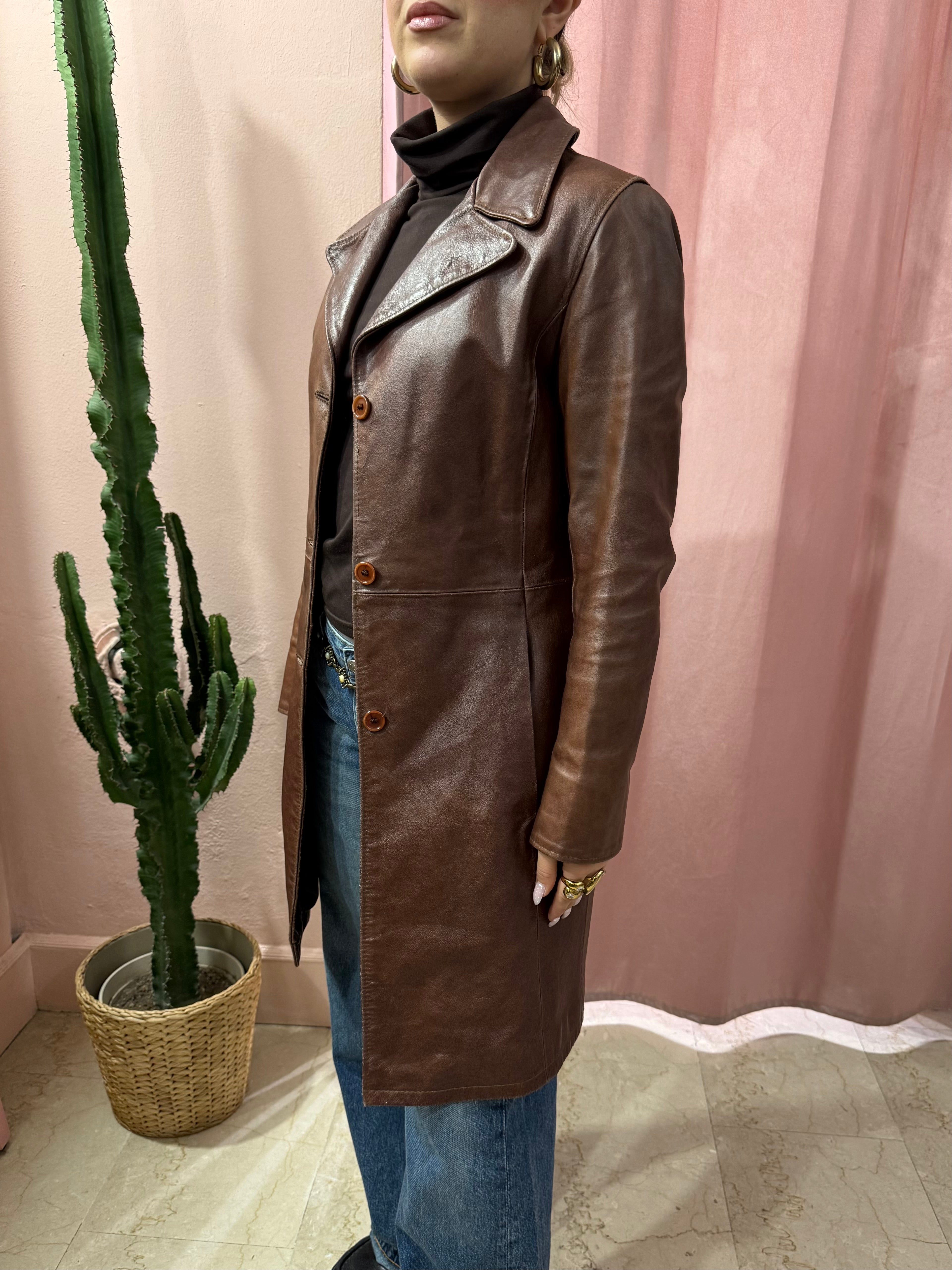 Trench in vera pelle effetto invecchiato