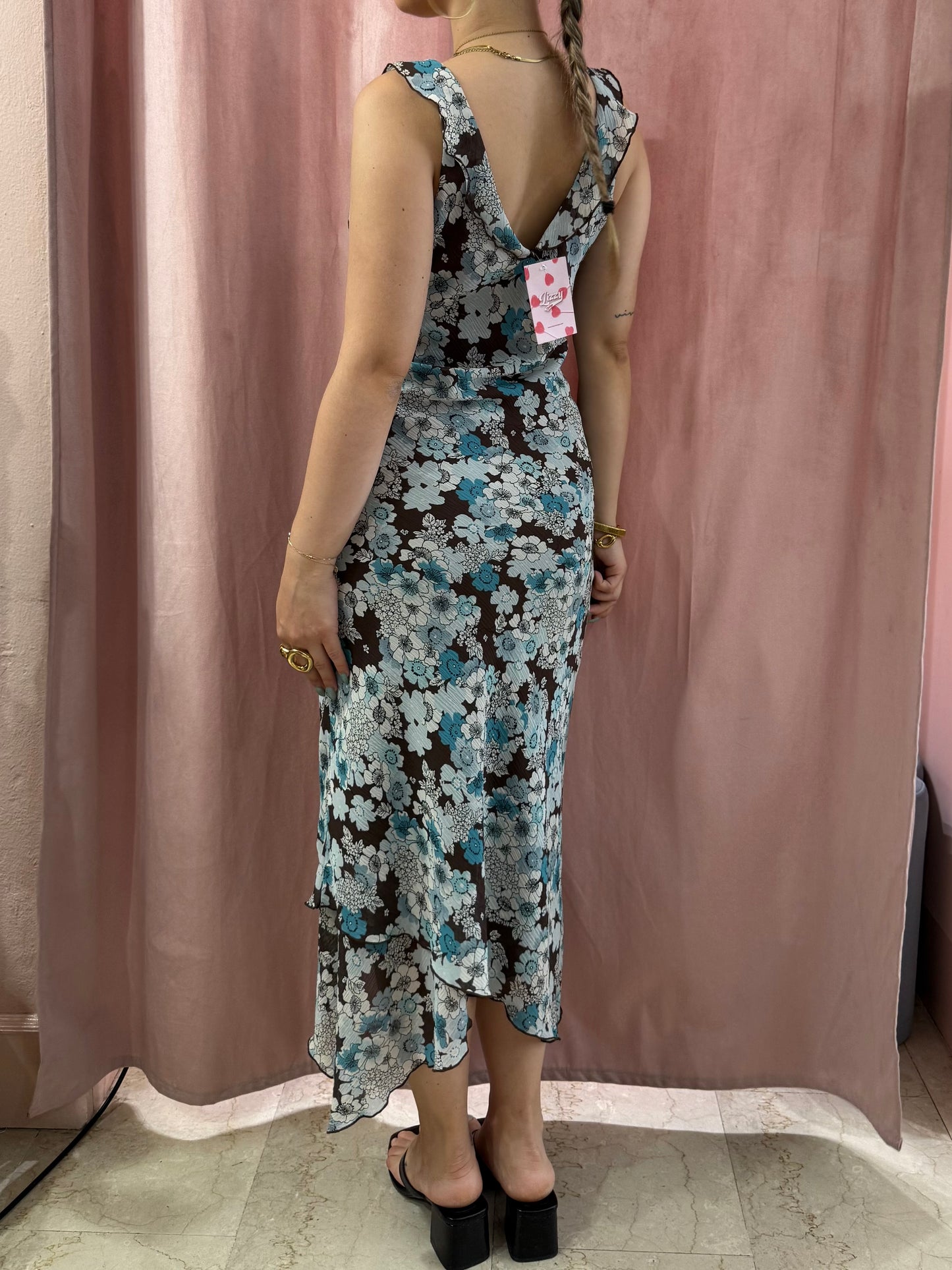 Vestito anni 2000 in fantasia floreale sull’azzurro