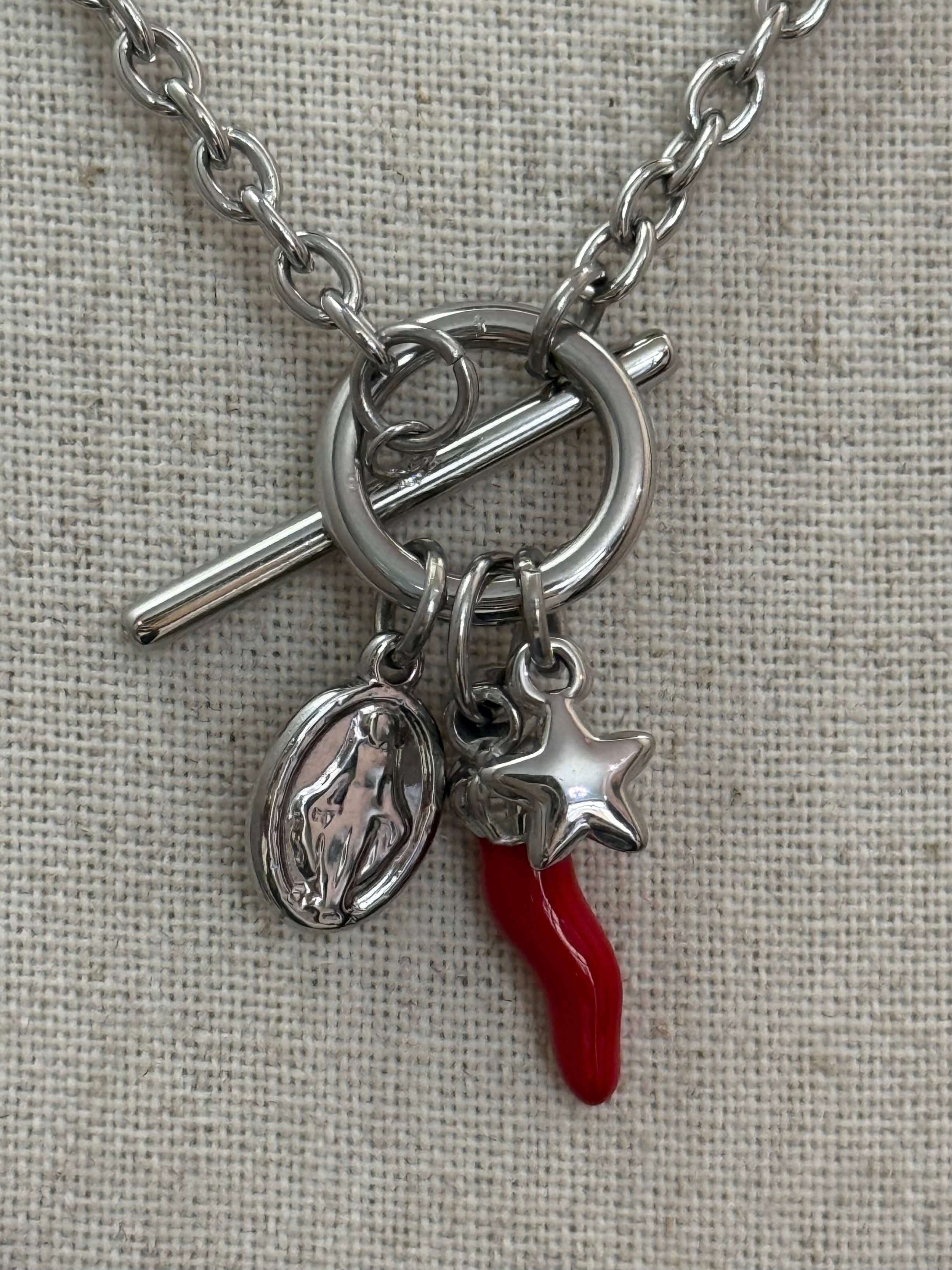 Collana con cornetto portafortuna
