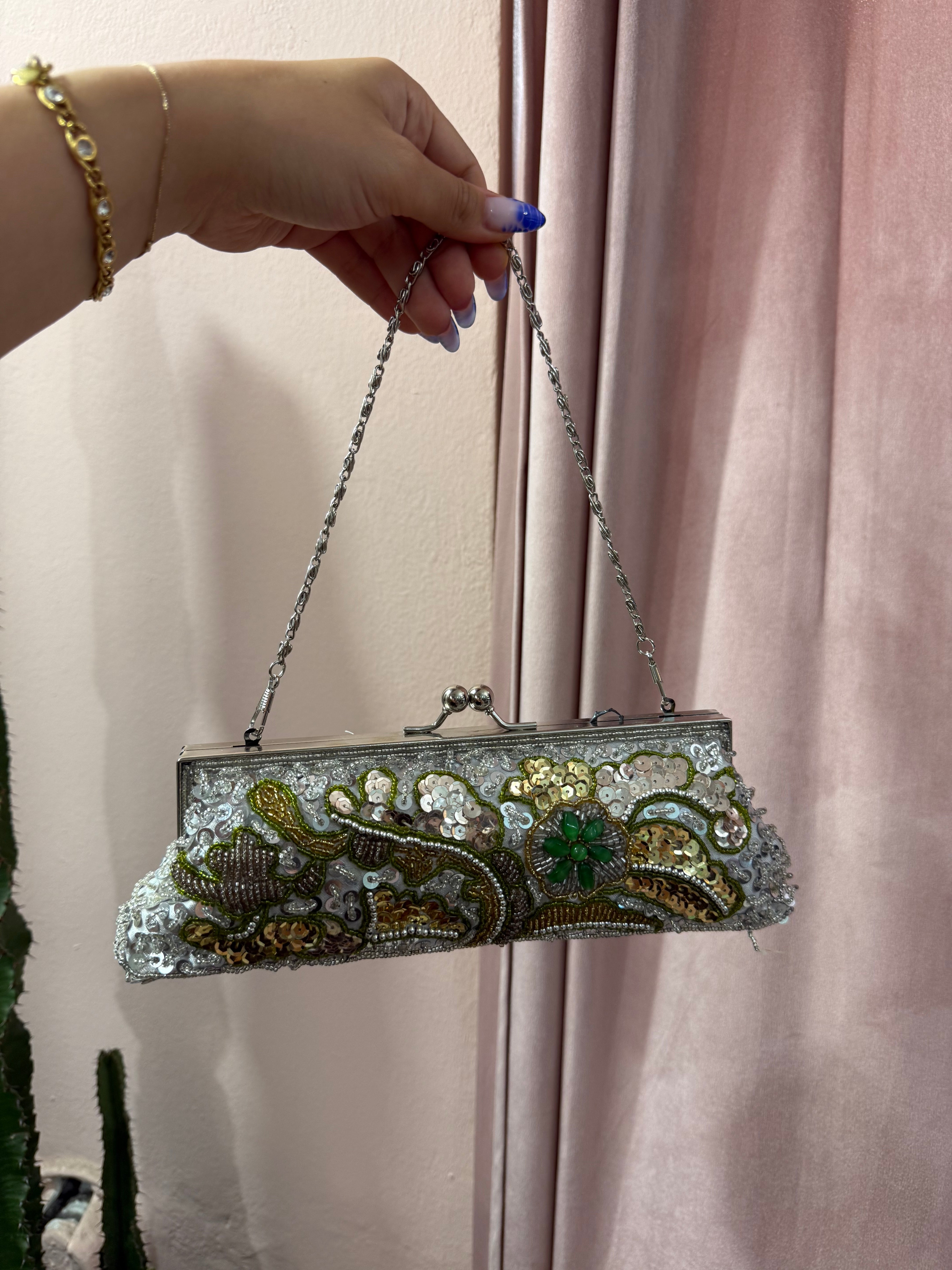 pochette vintage 00s ricamata con paillettes
