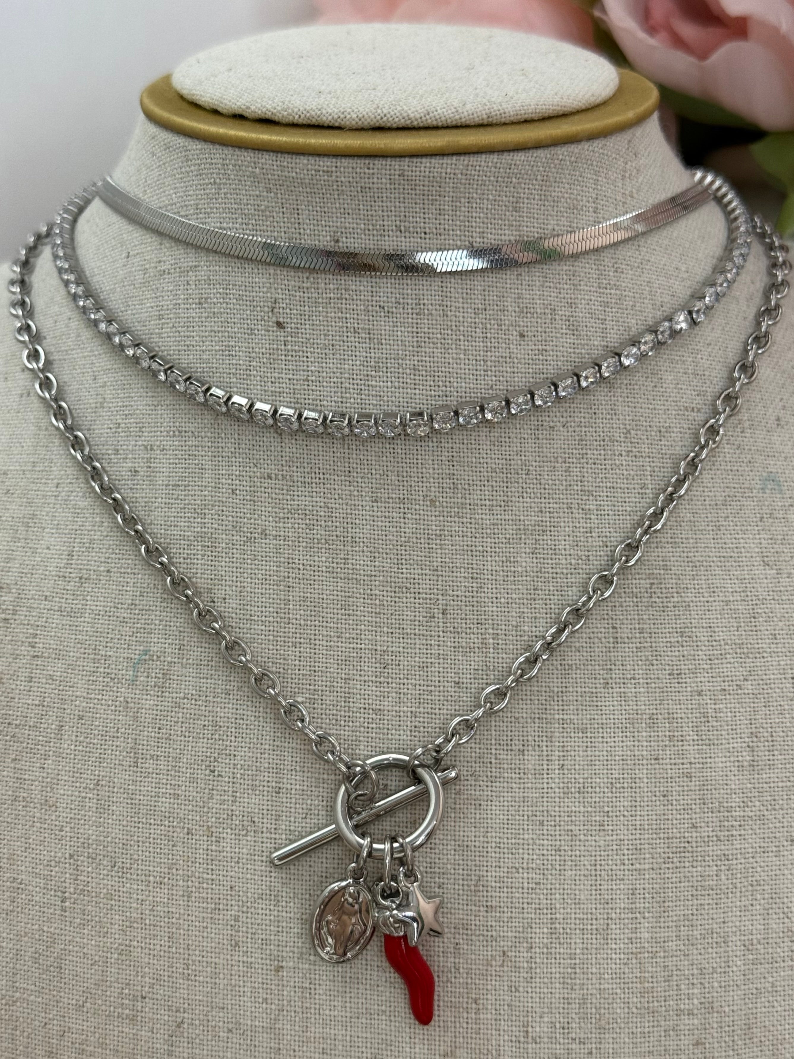 Collana con cornetto portafortuna