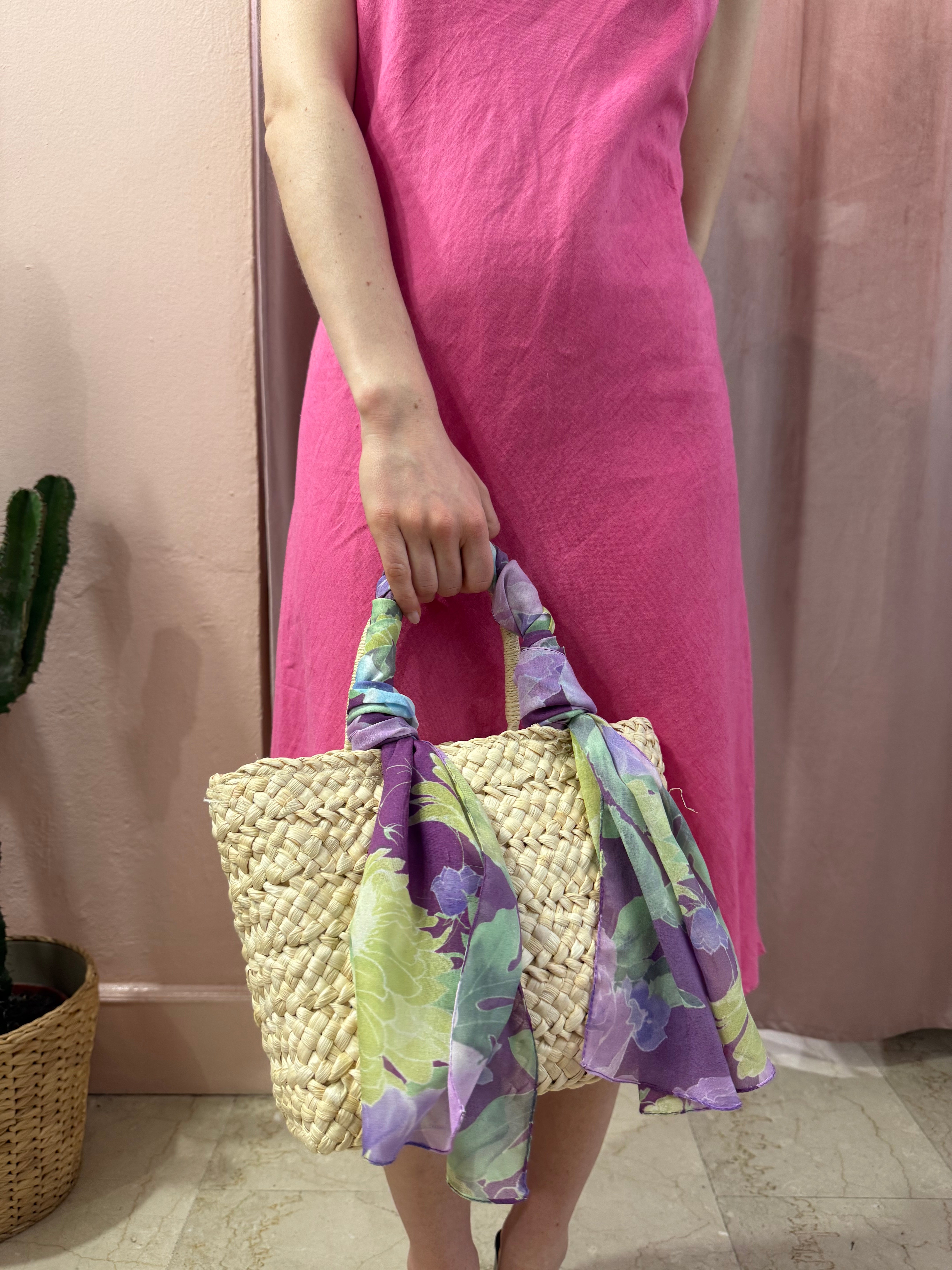 Borsa in paglia con foulard