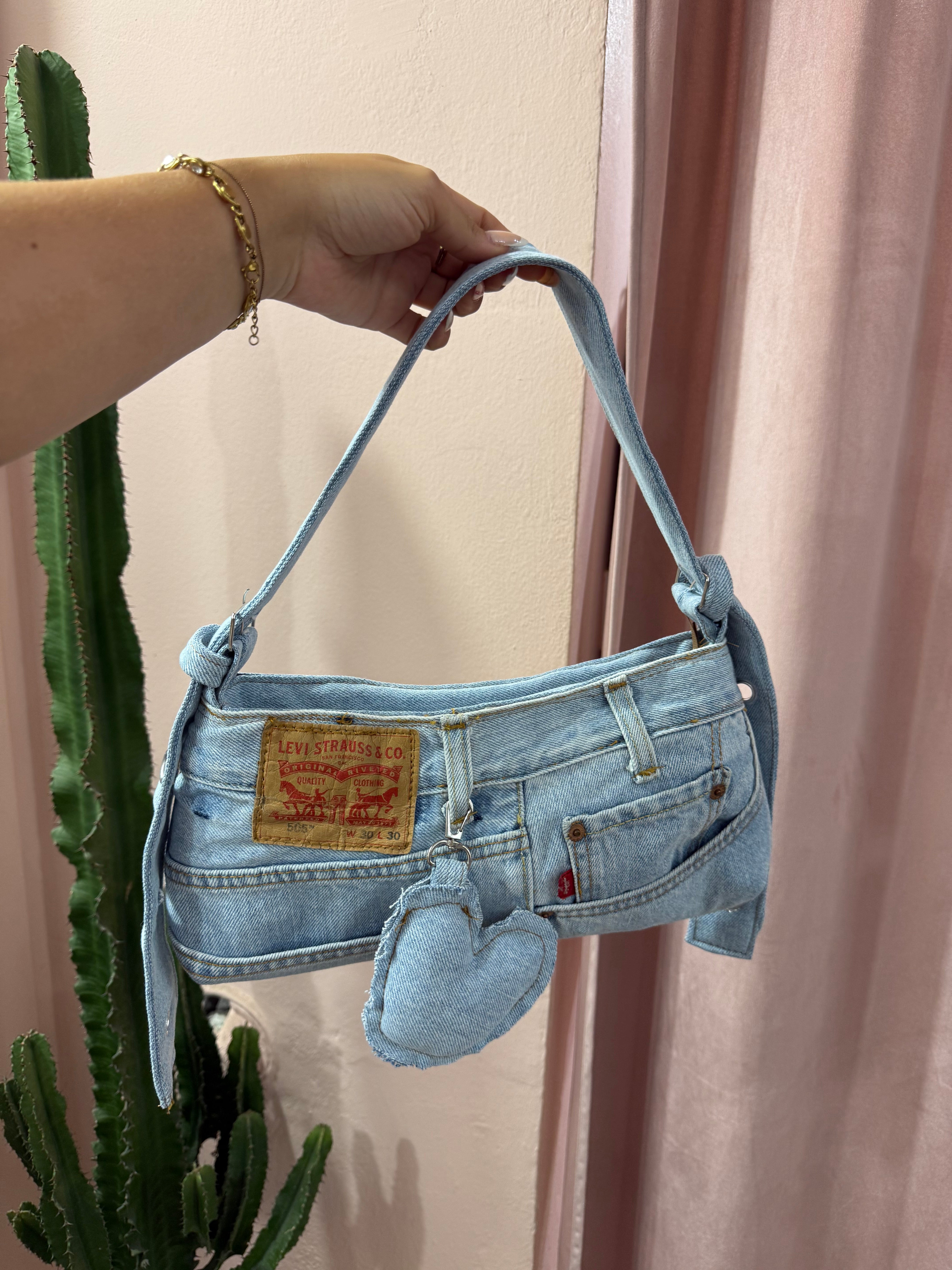 Borsa Levis baguette upcycling denim chiaro