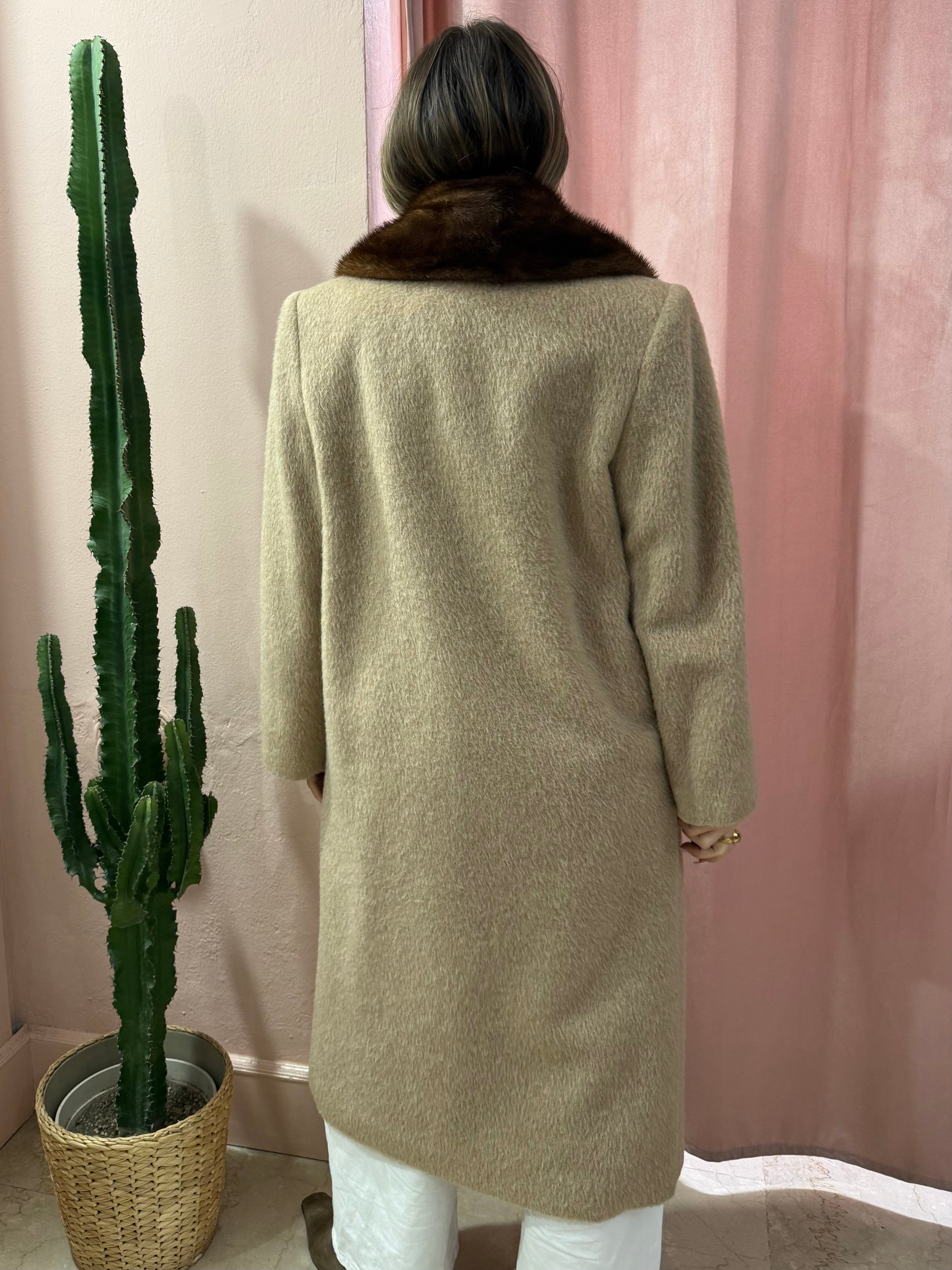 Cappotto in lana collo in visone