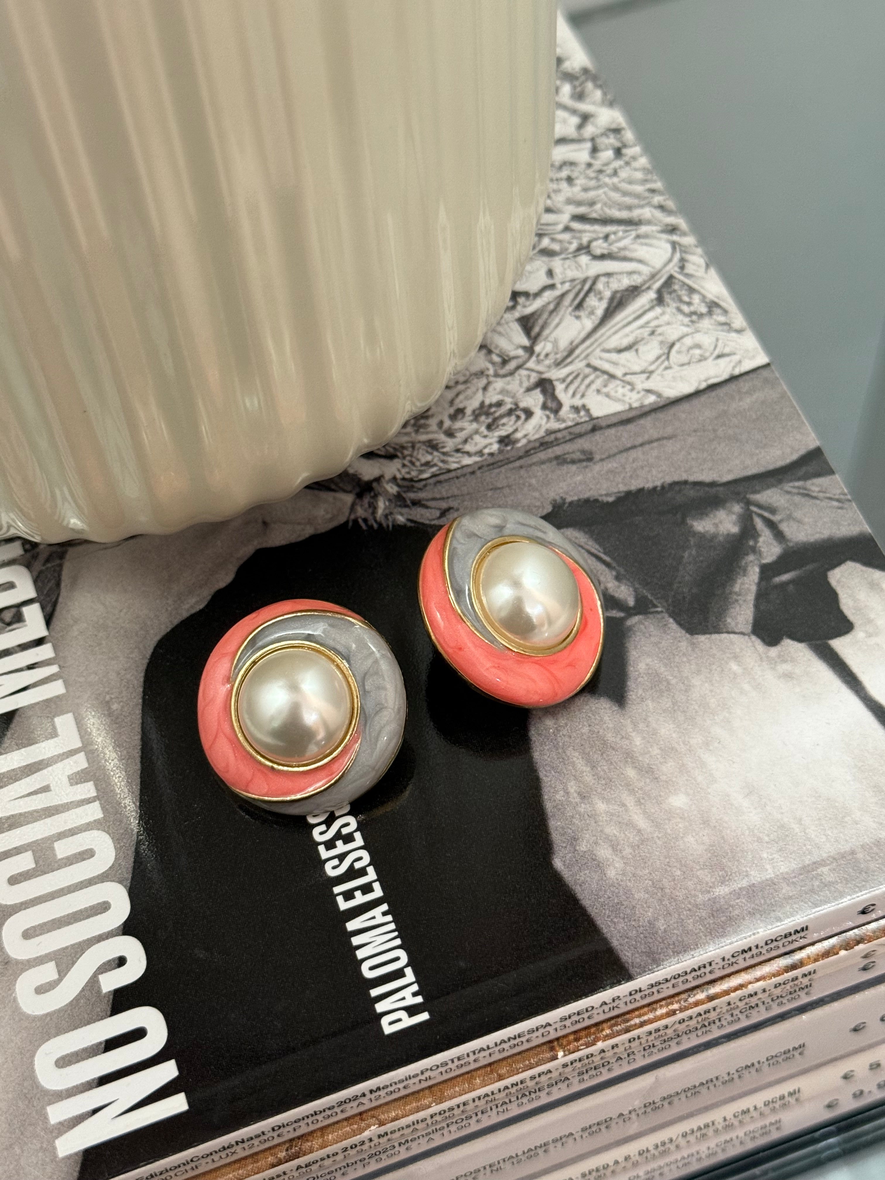 Orecchini rotondi con perla | solo online