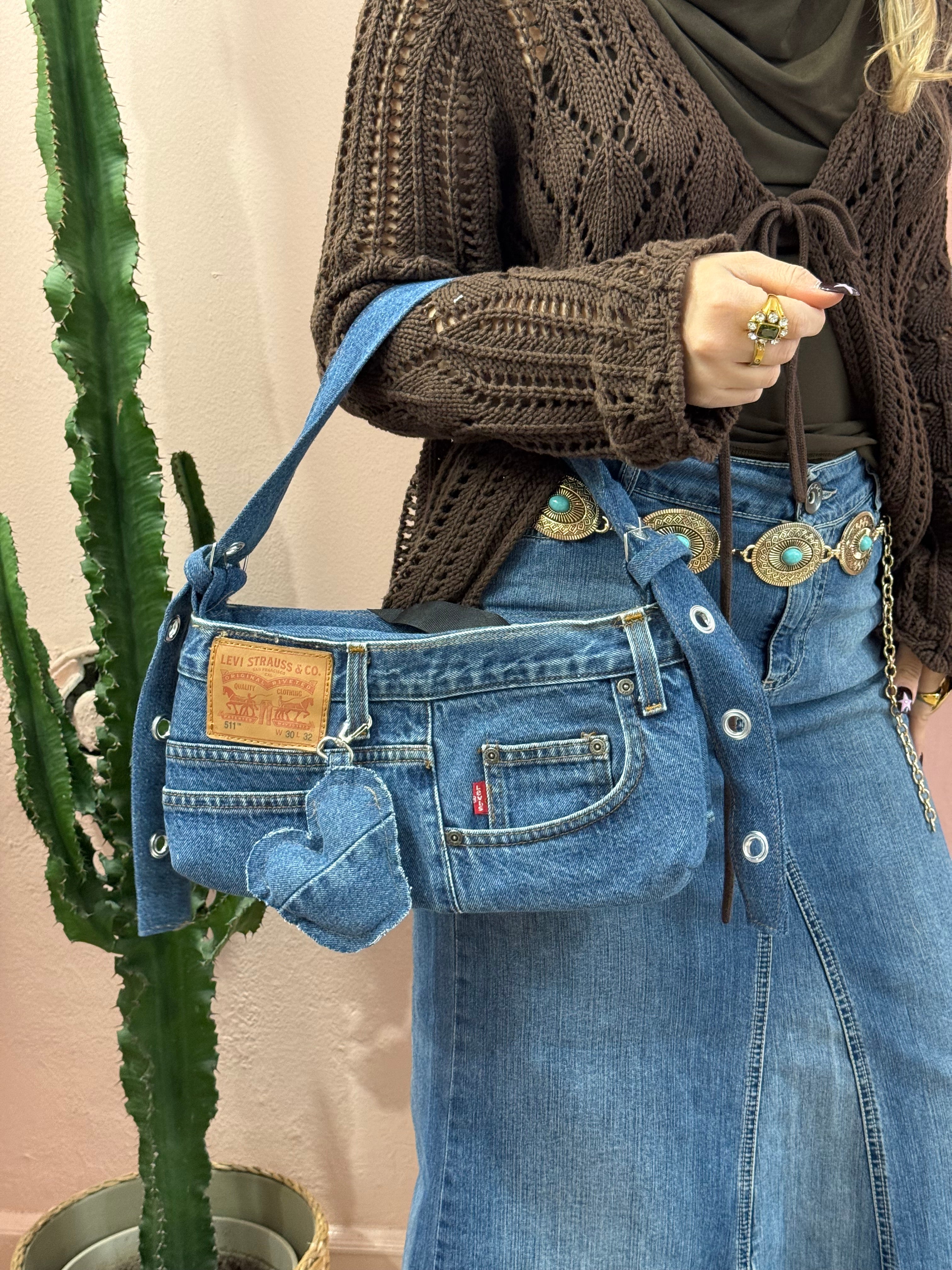 Borsa baguette Levis upcycling denim scuro