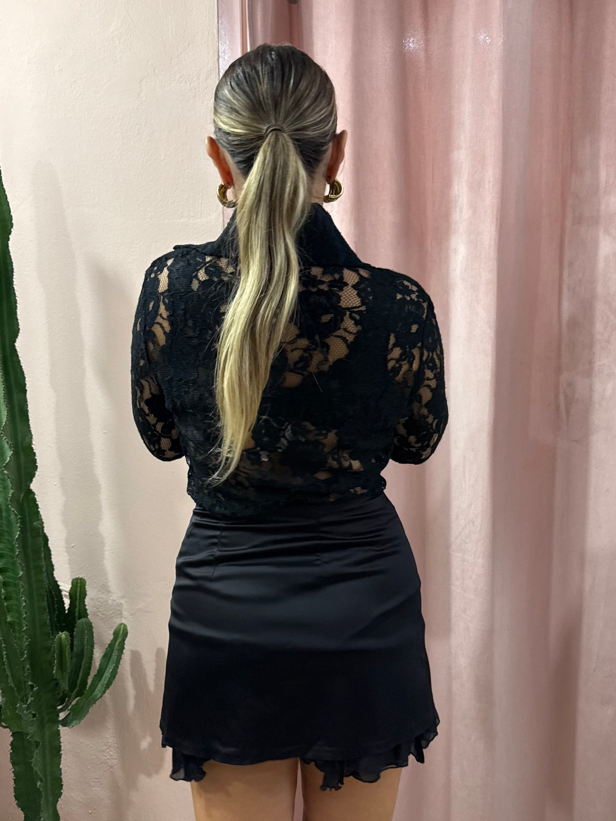 Minigonna nera 00s con inserti in tulle