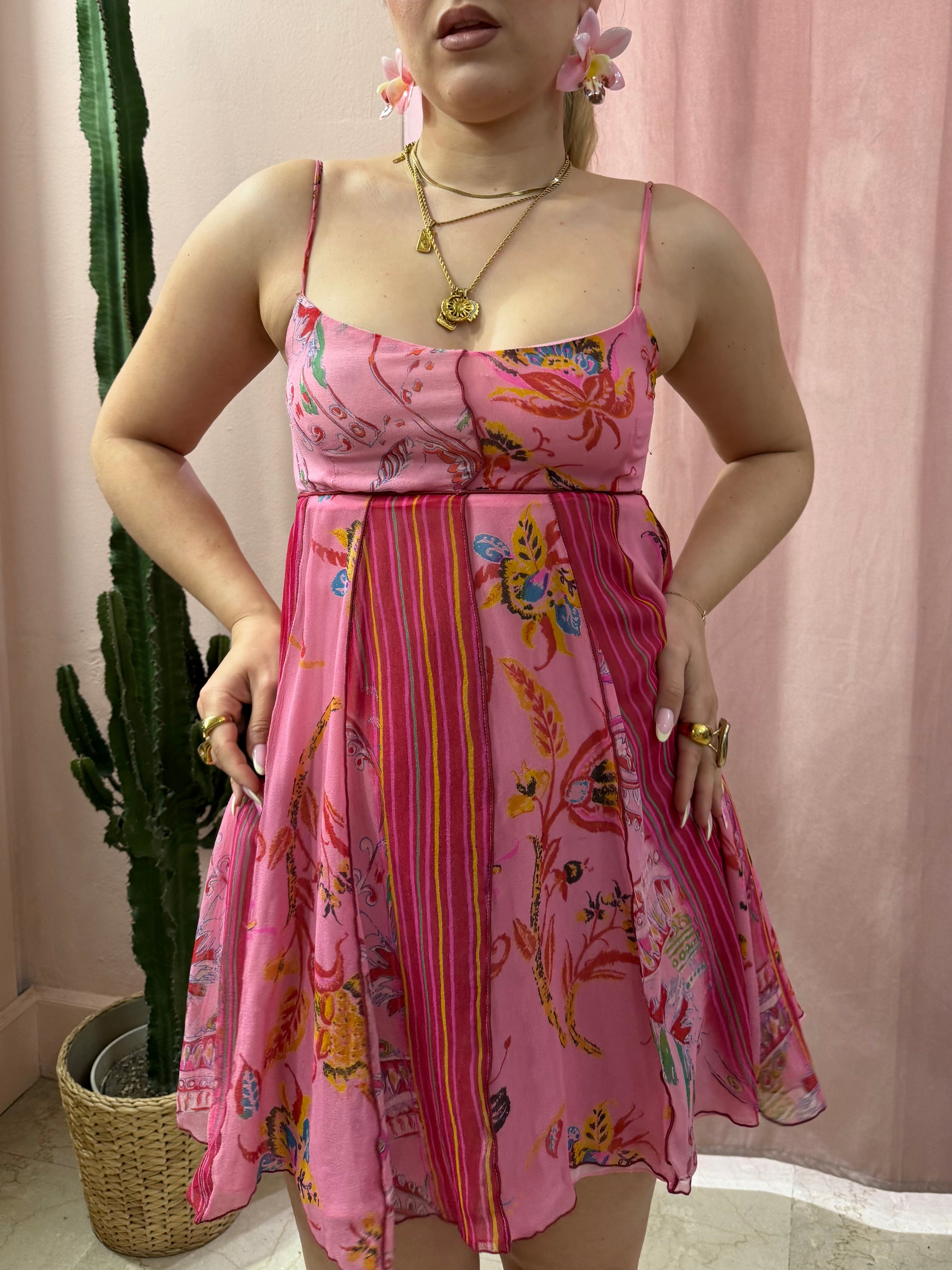 Vestito in fantasia in pura seta
