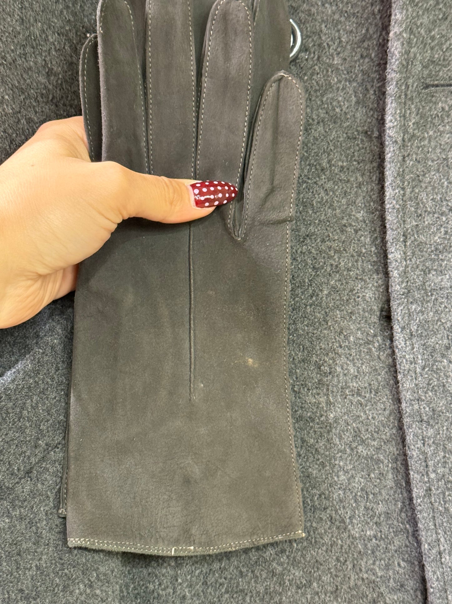 Guanti grigi in vera pelle