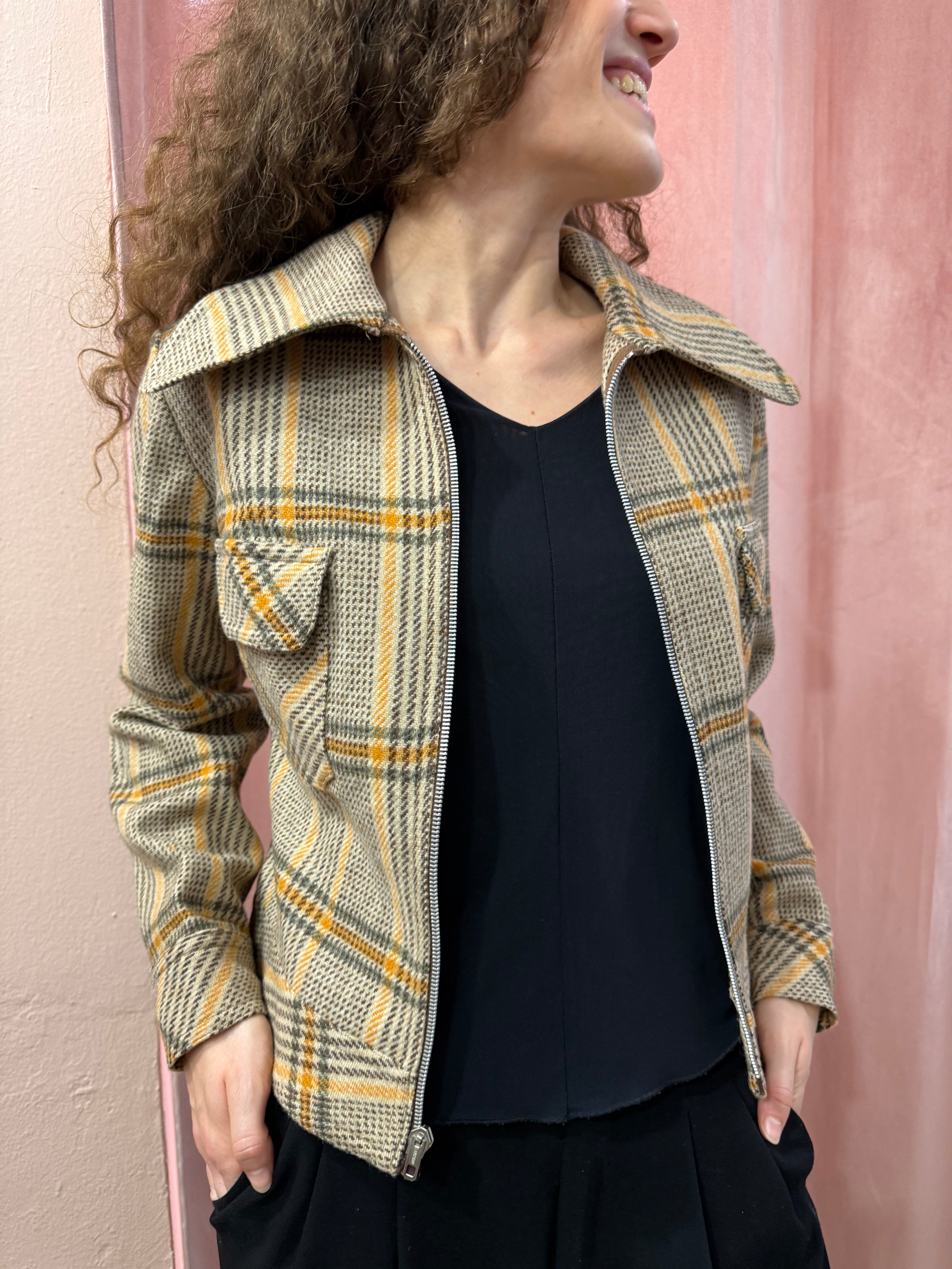 Giacca corta check in lana