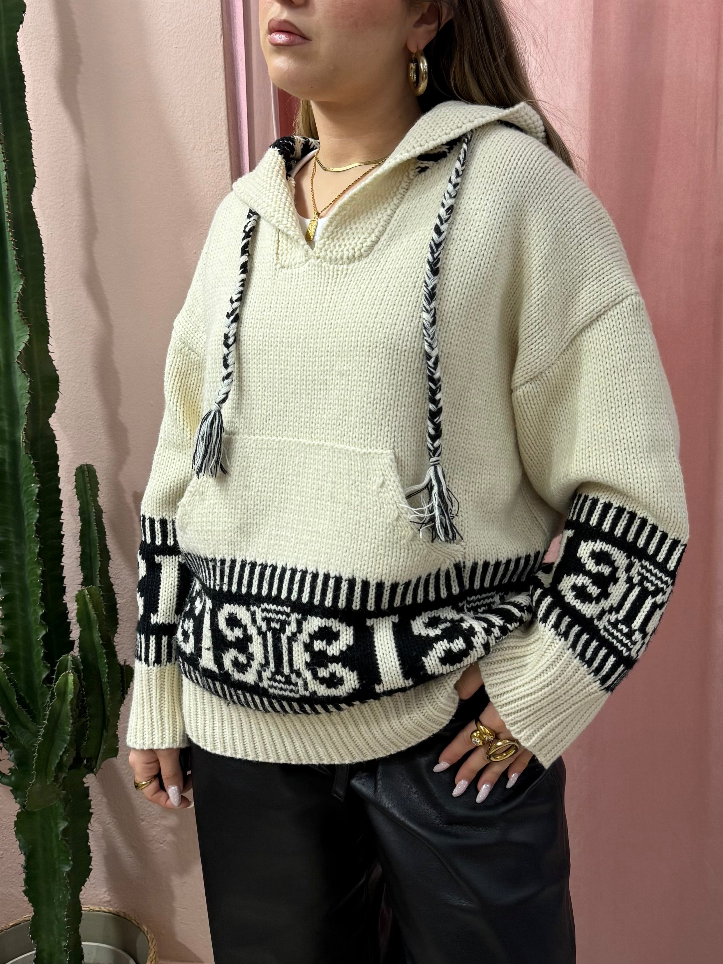 Felpa con cappuccio bianca e nera