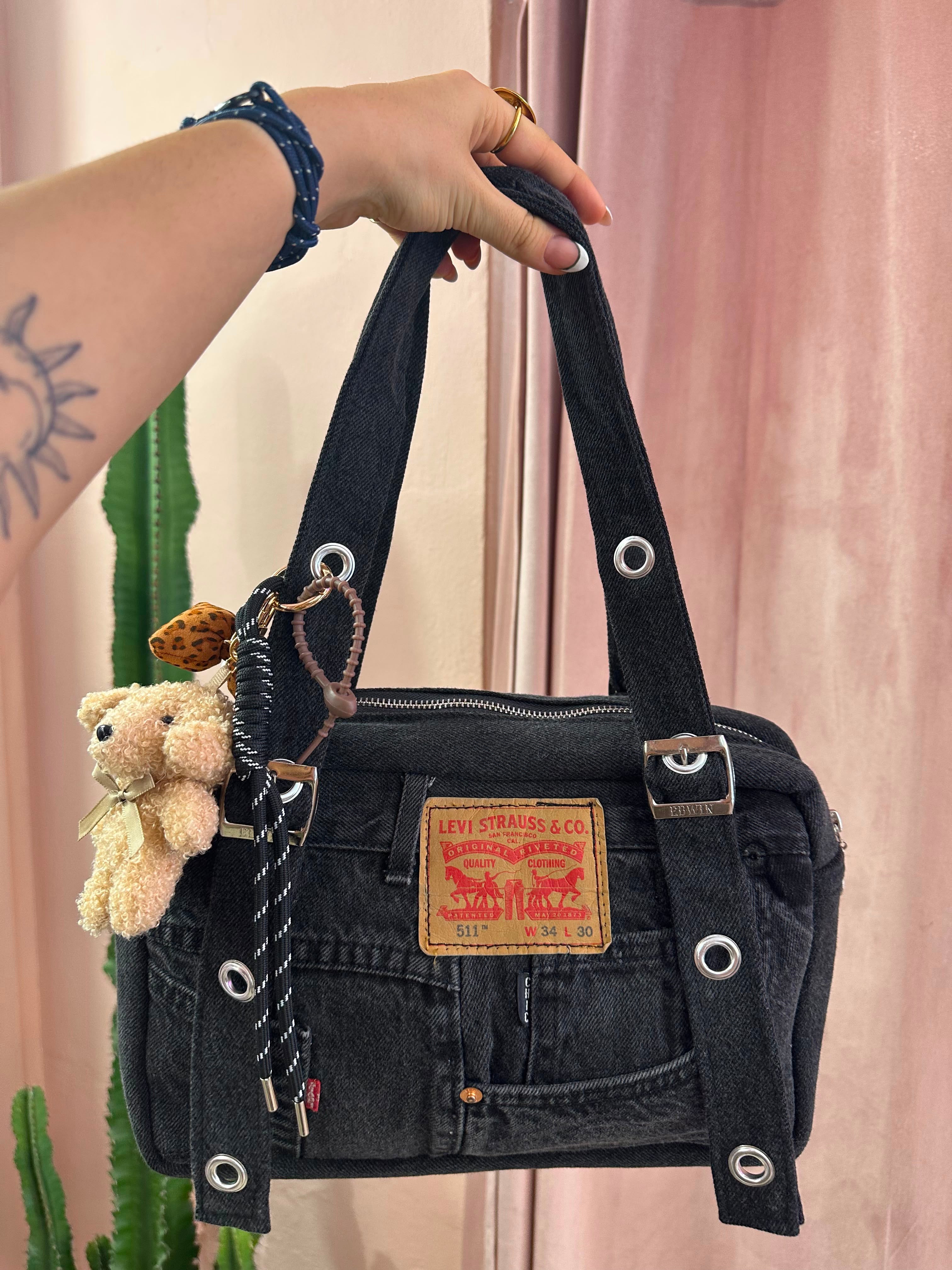 Borsa Levis upcycling nera