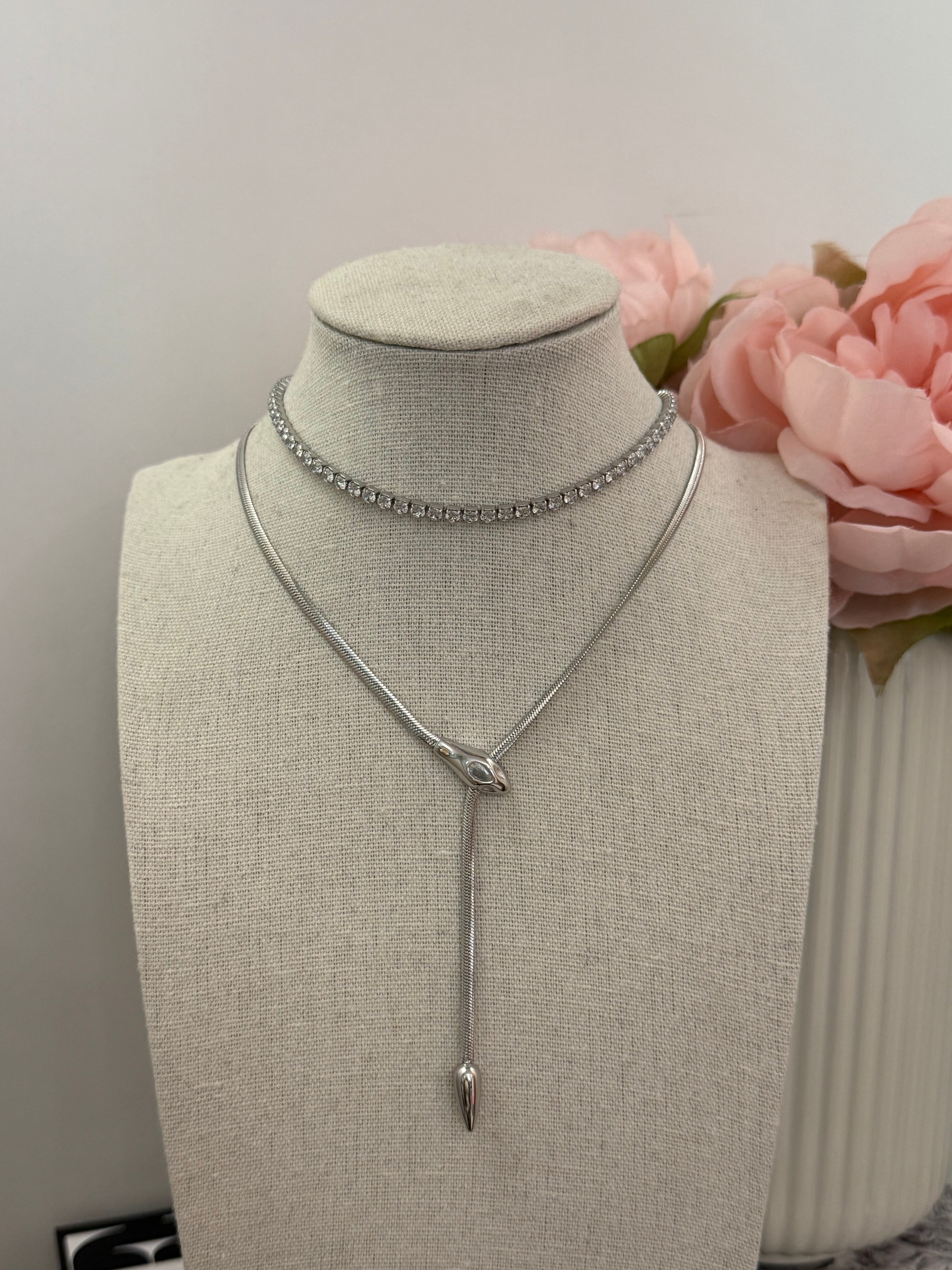 Collana con snake pendente