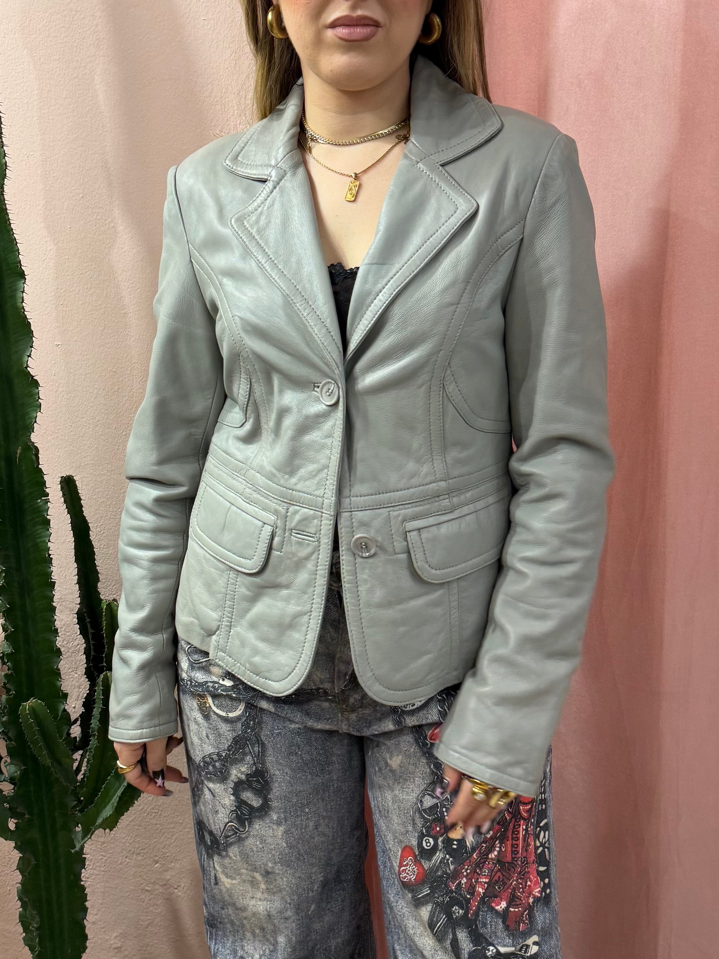 Giacca grigia in pelle