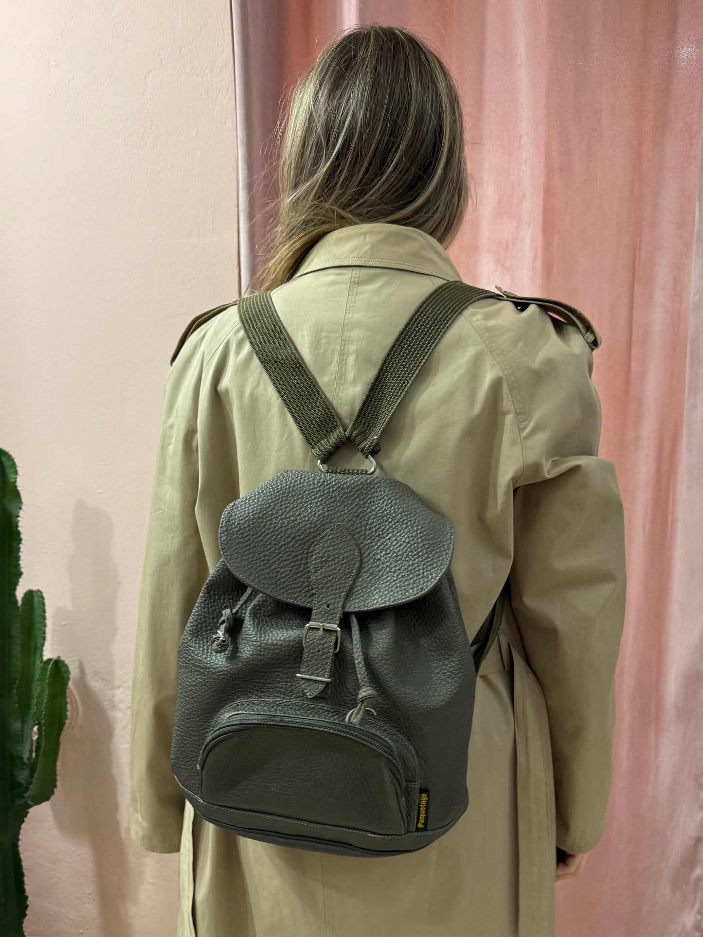 Zainetto vintage martellato