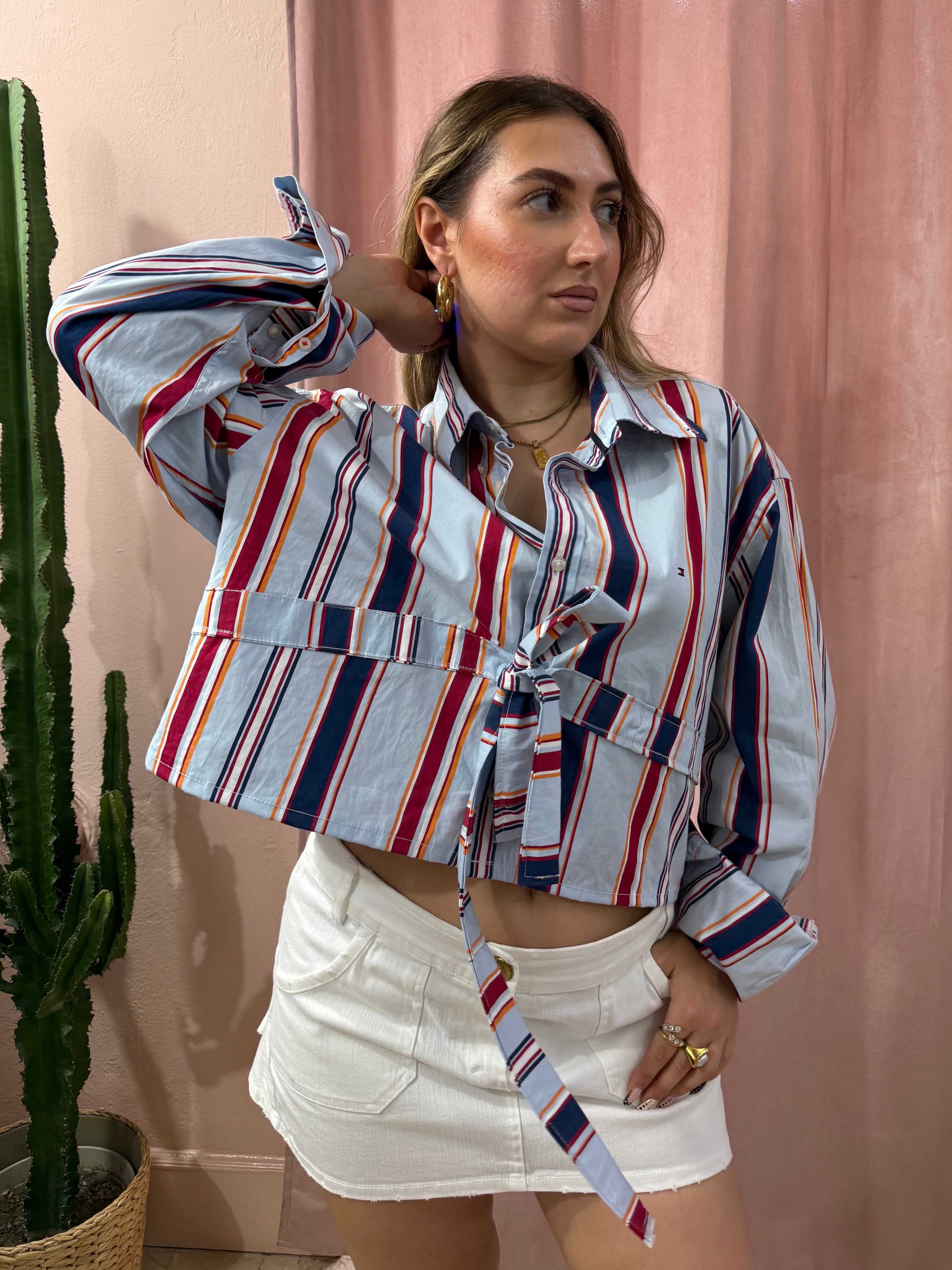 Camicia Tommy H. upcycling righe azzurre, blu e rosse