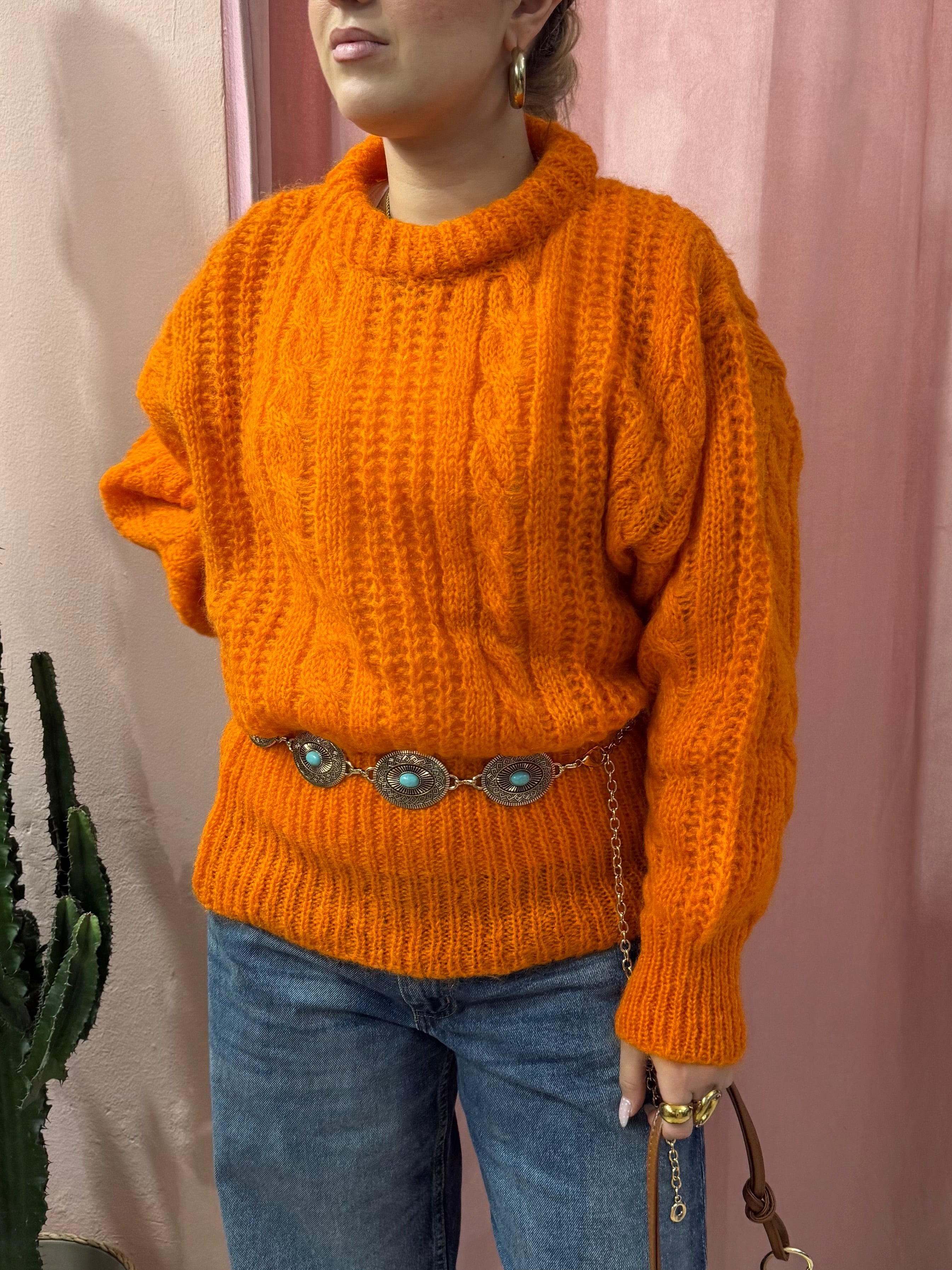 Maglione in lana arancio acceso