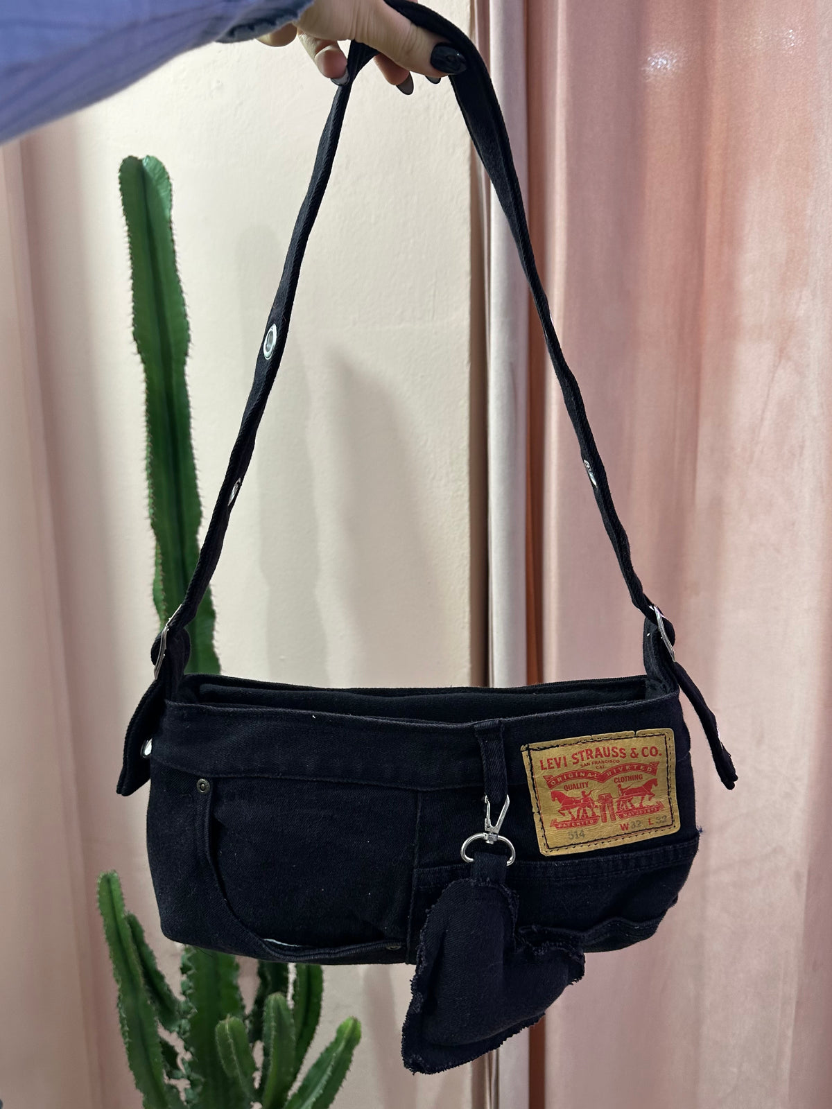 Borsa levis baguette upcycling nera