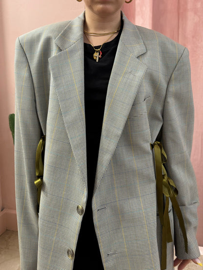 Blazer upcycling fiocchi sul verde