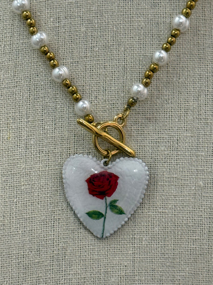 Collana con perle ciondolo cuore effetto ceramica