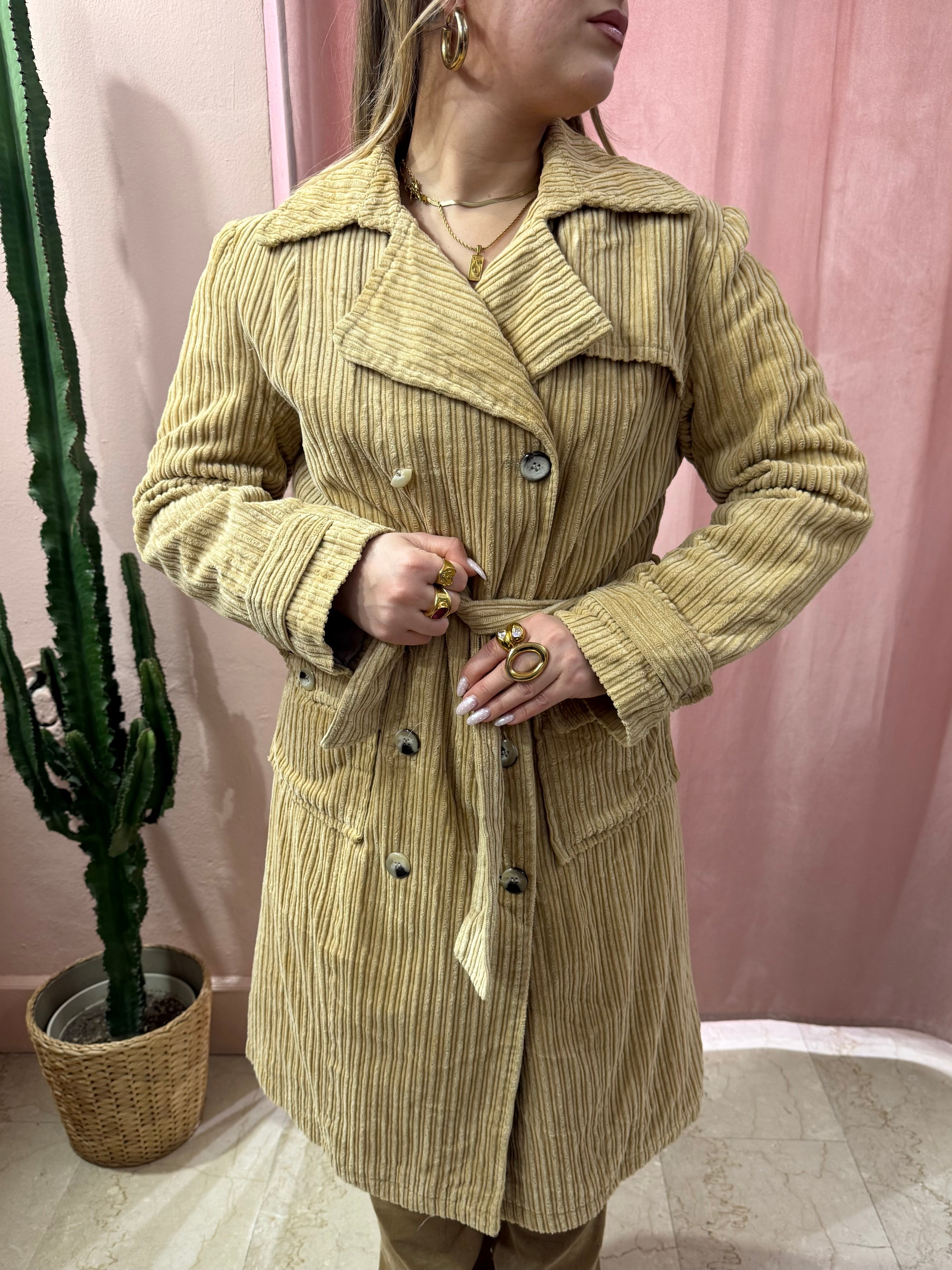 Trench beige a coste