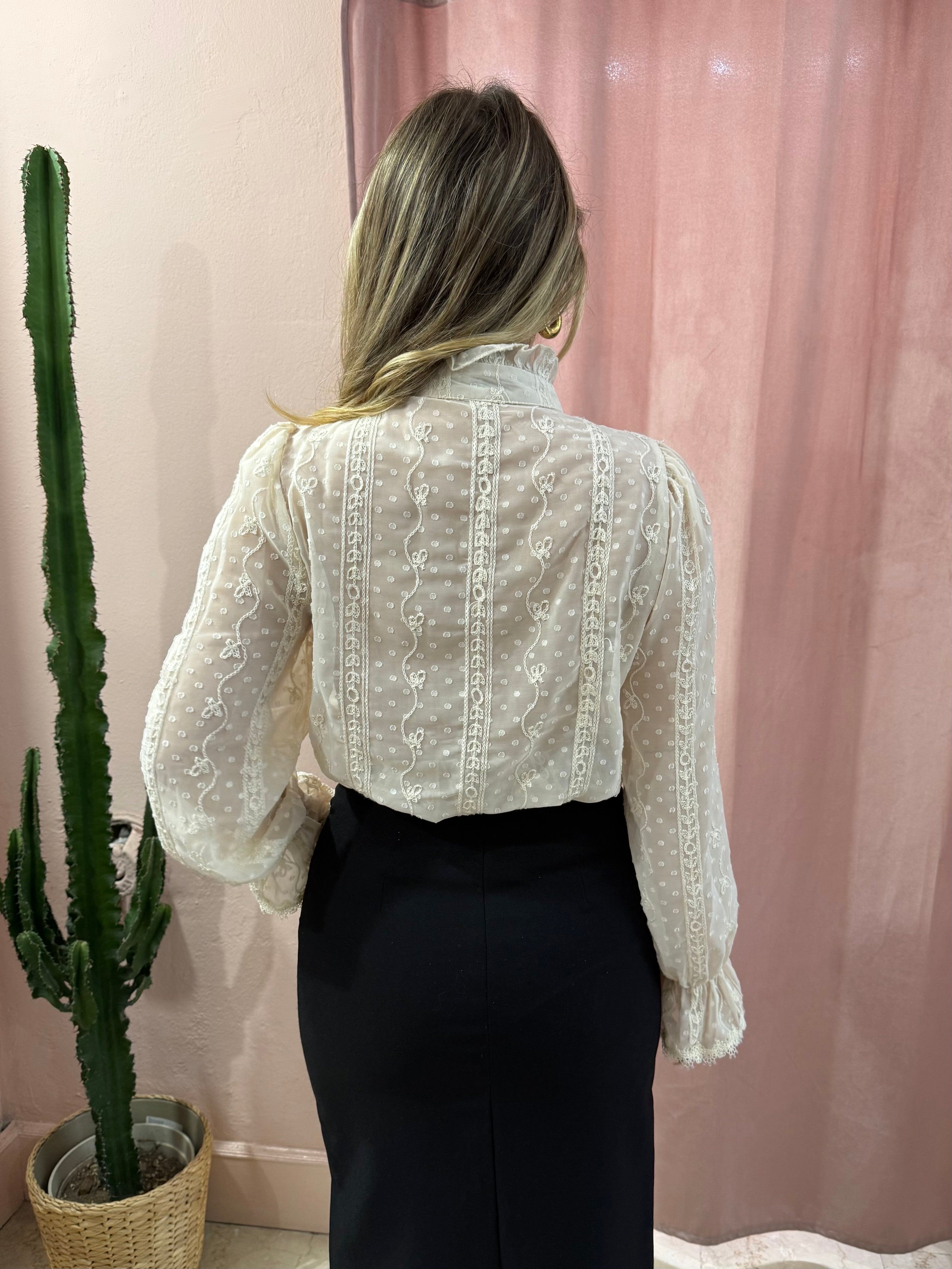 Camicia romantica