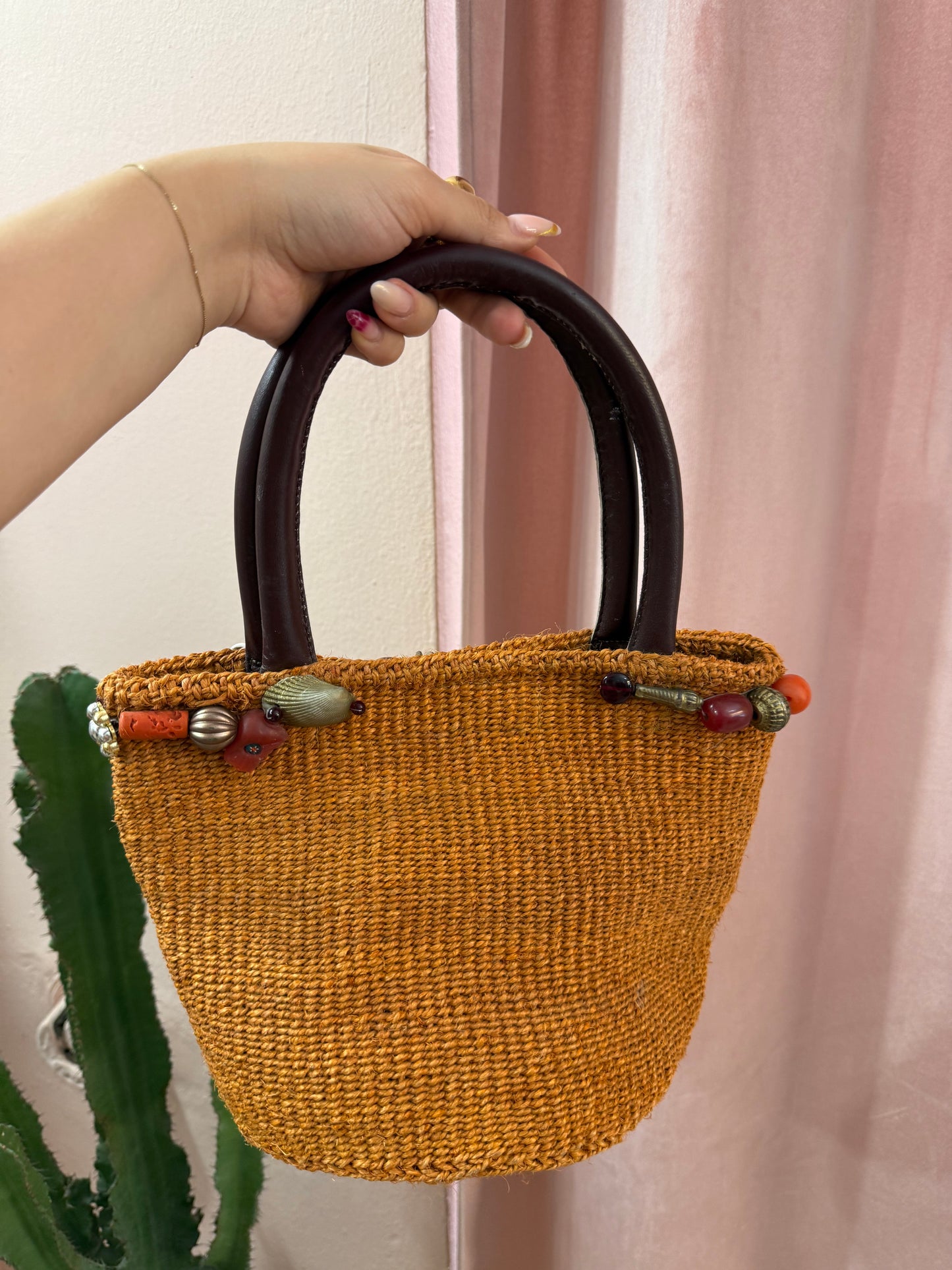 Borsa vintage arancio con ciondoli
