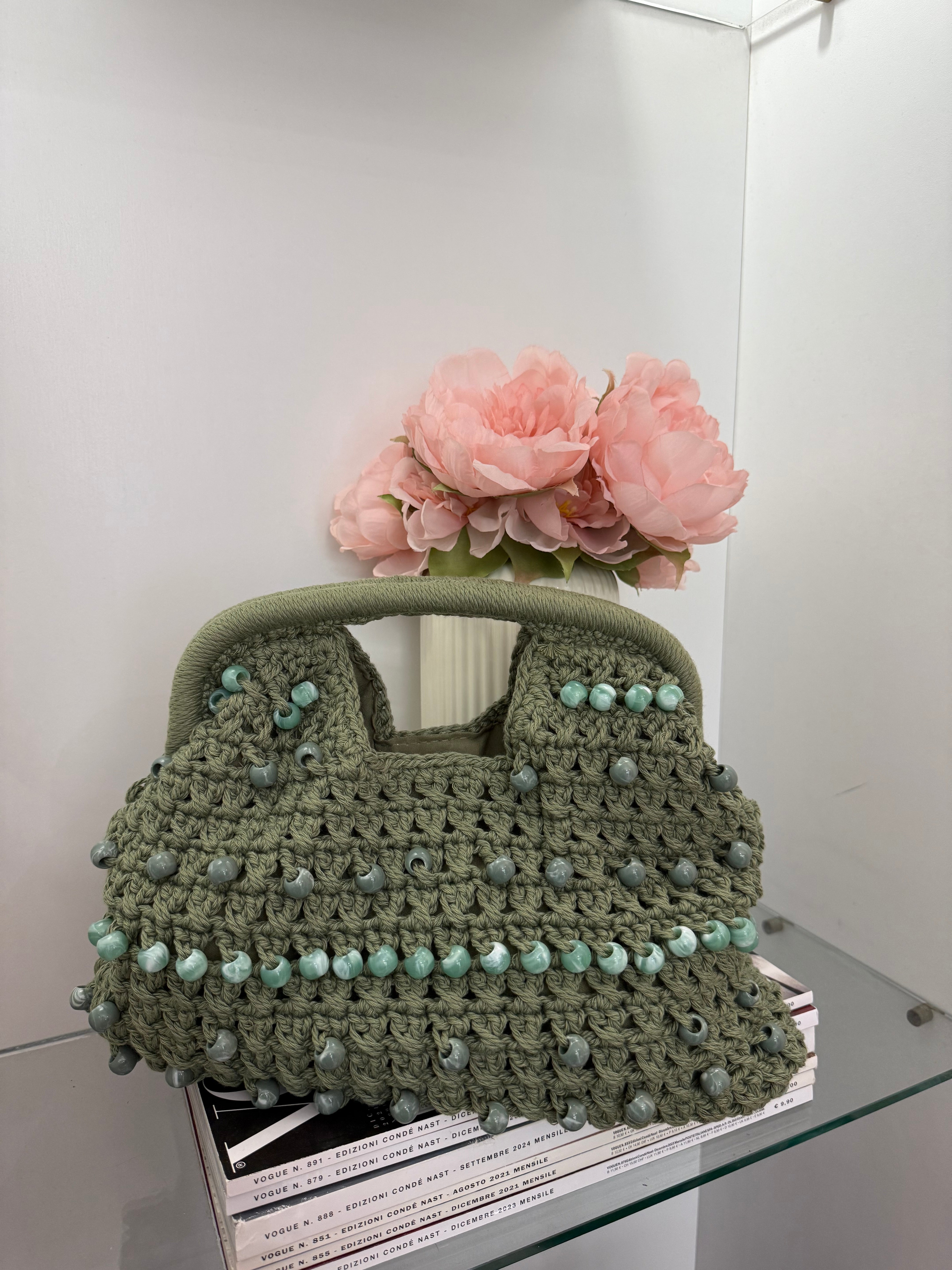 Borsa intrecciata con perline