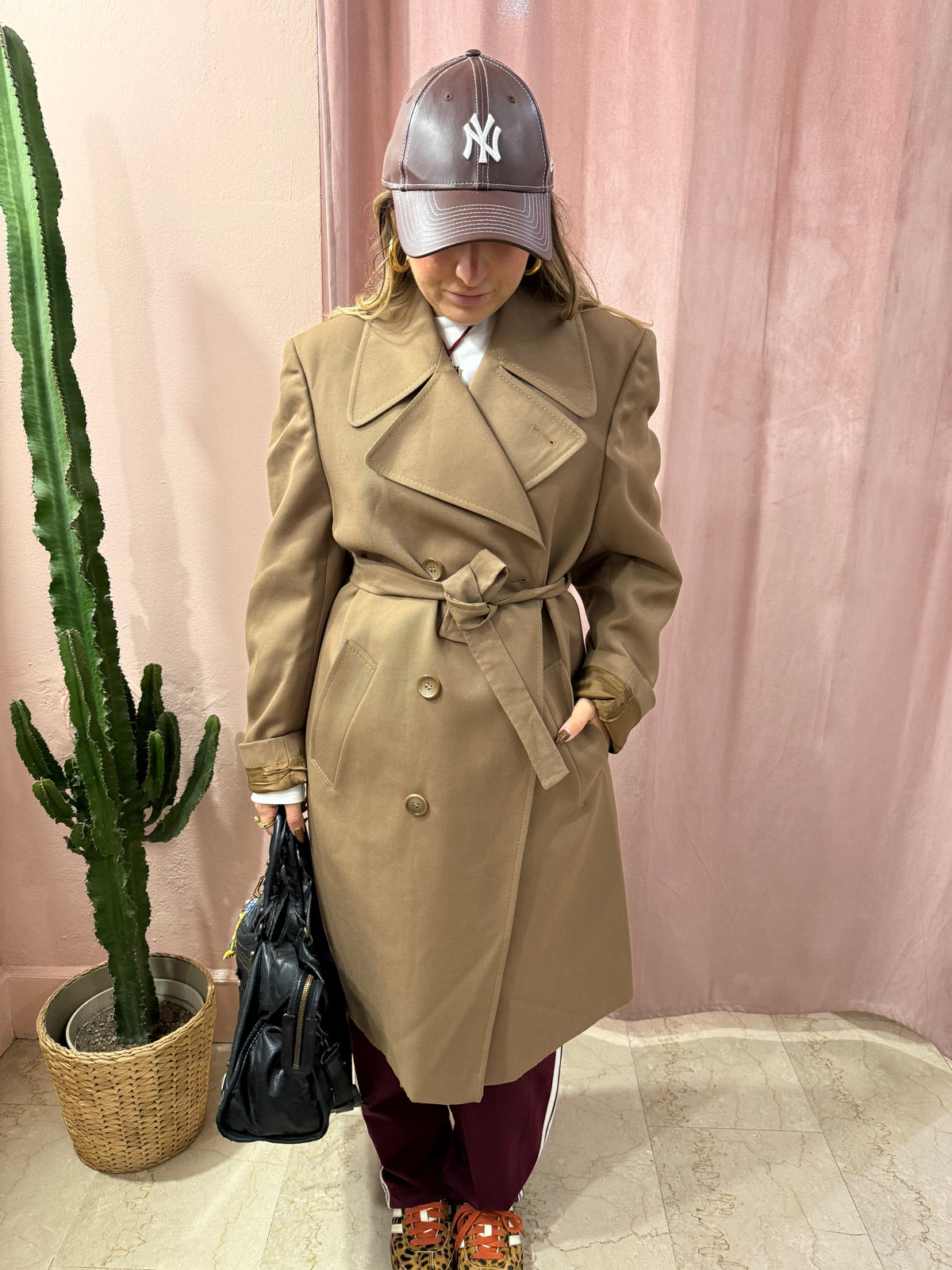 Trench verdone in lana con cinturino