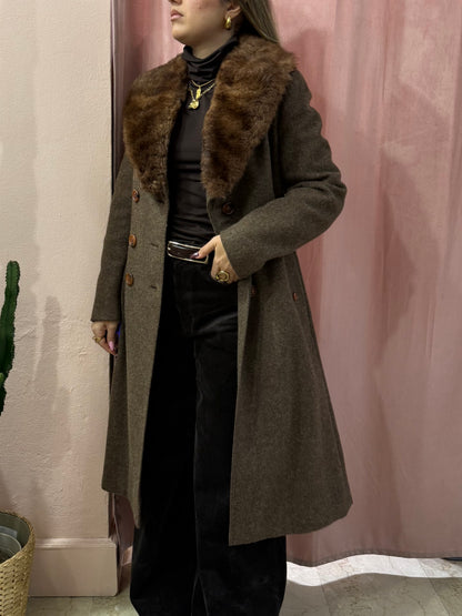 Maxi cappotto in lana con collo in pelliccia sintetica