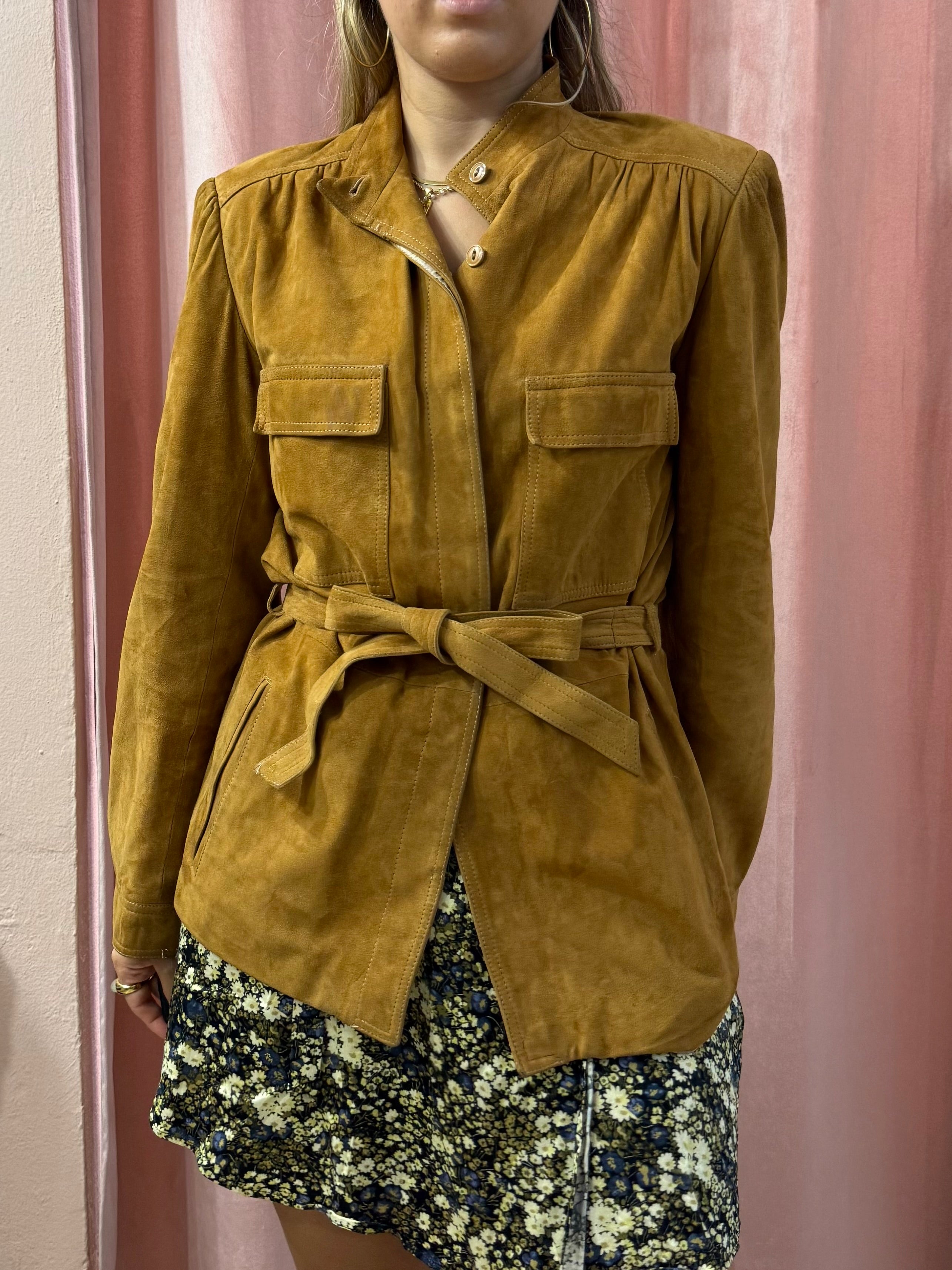 Giacca scamosciata con cinturino