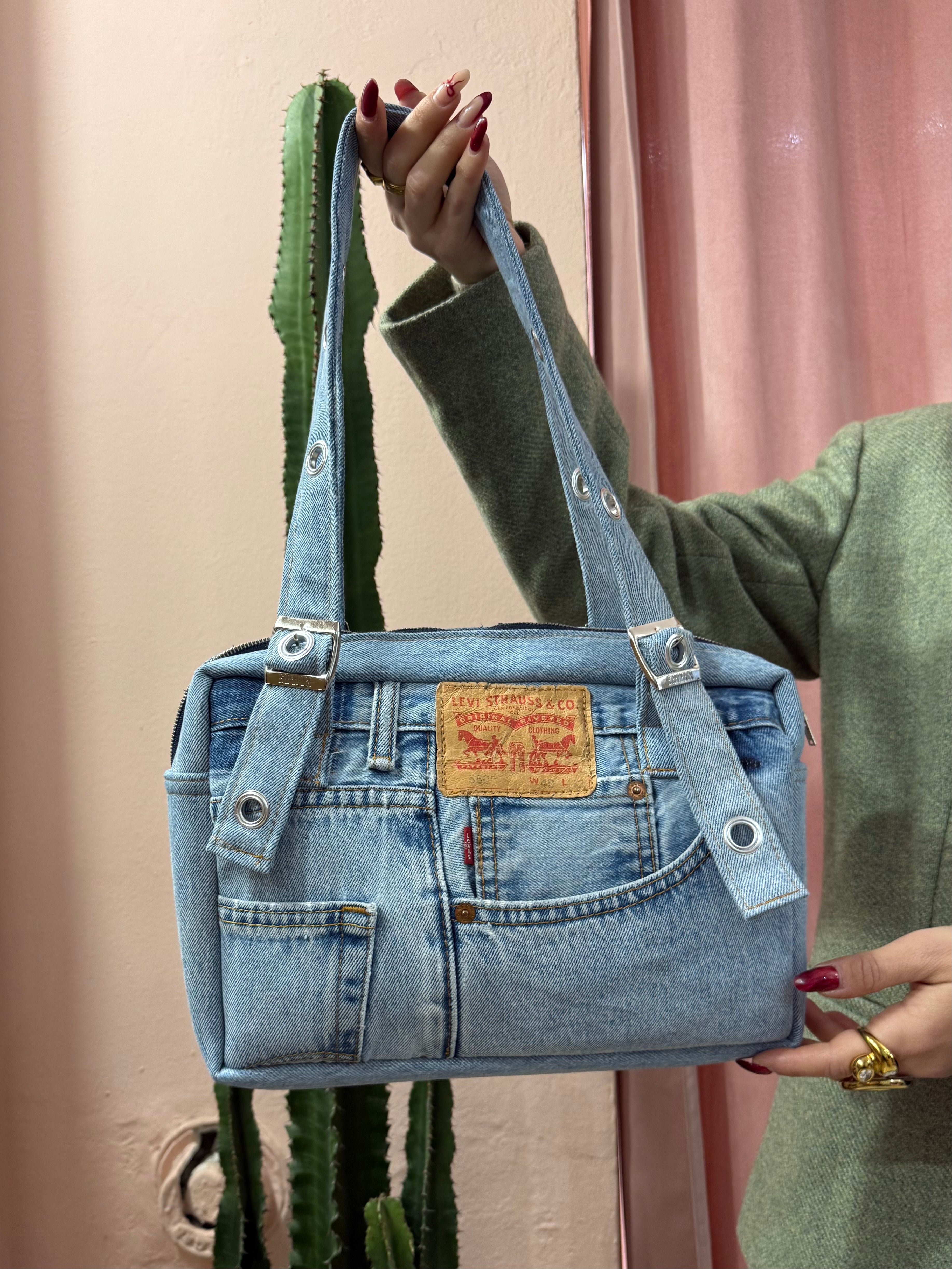 Borsa Levis upcycling denim chiaro