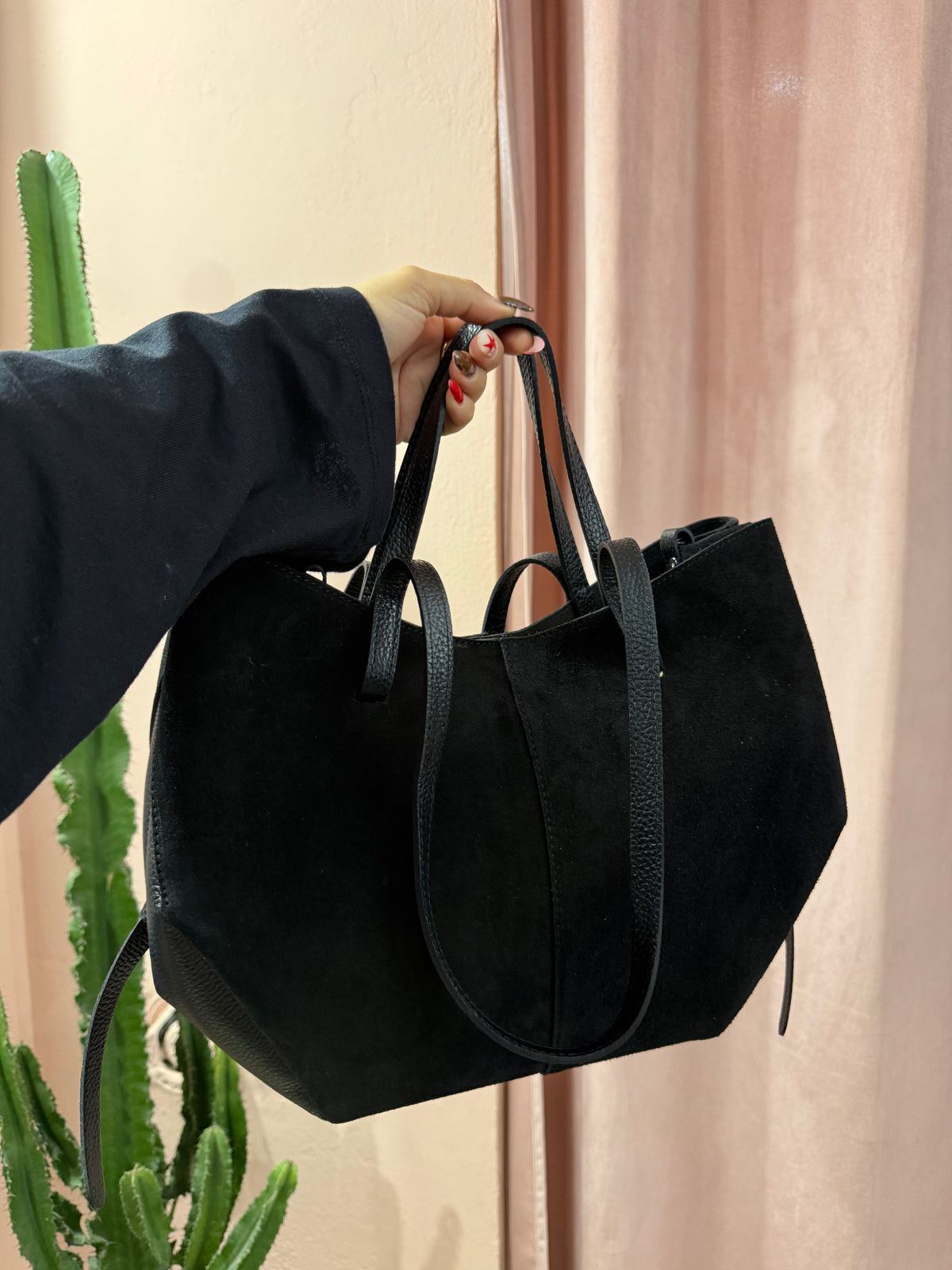 Borsa in vera pelle scamosciata nera